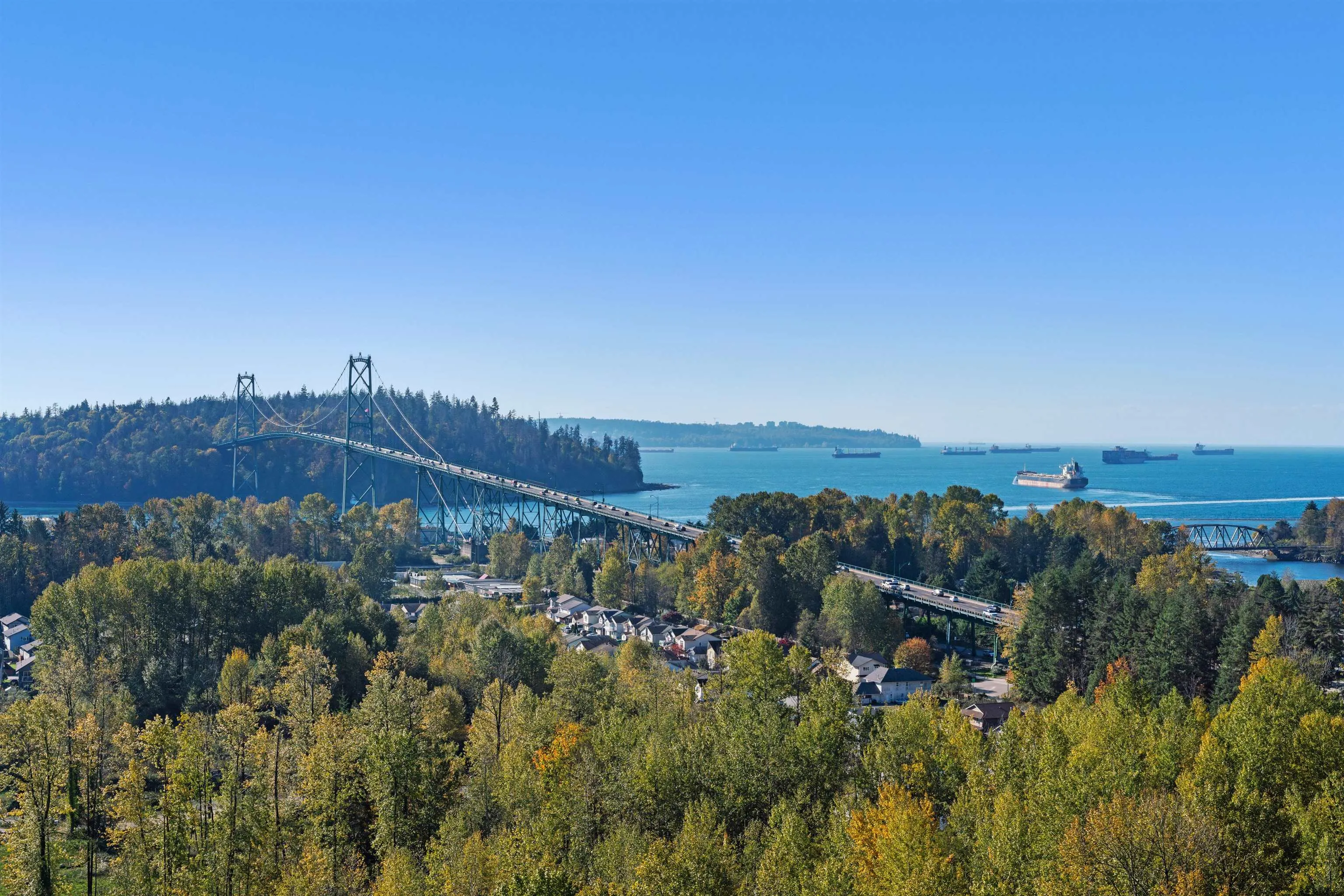 2208 200 Klahanie Court