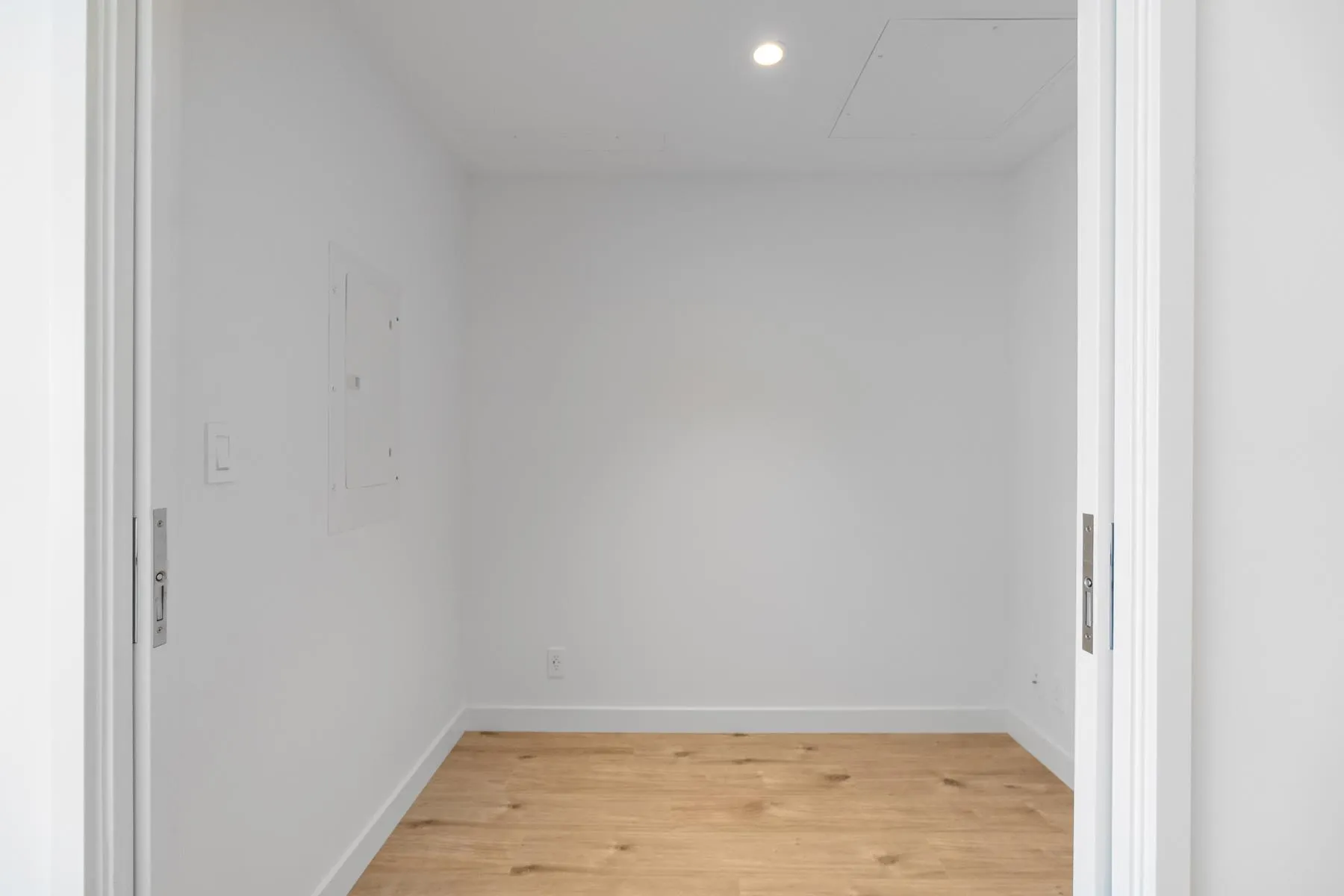 4004 720 Farrow Street