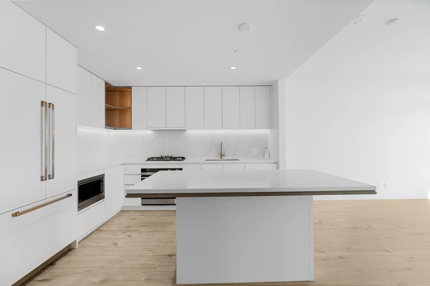 4004 720 Farrow Street