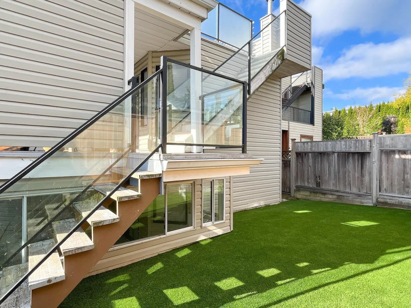 858 Stevens Street