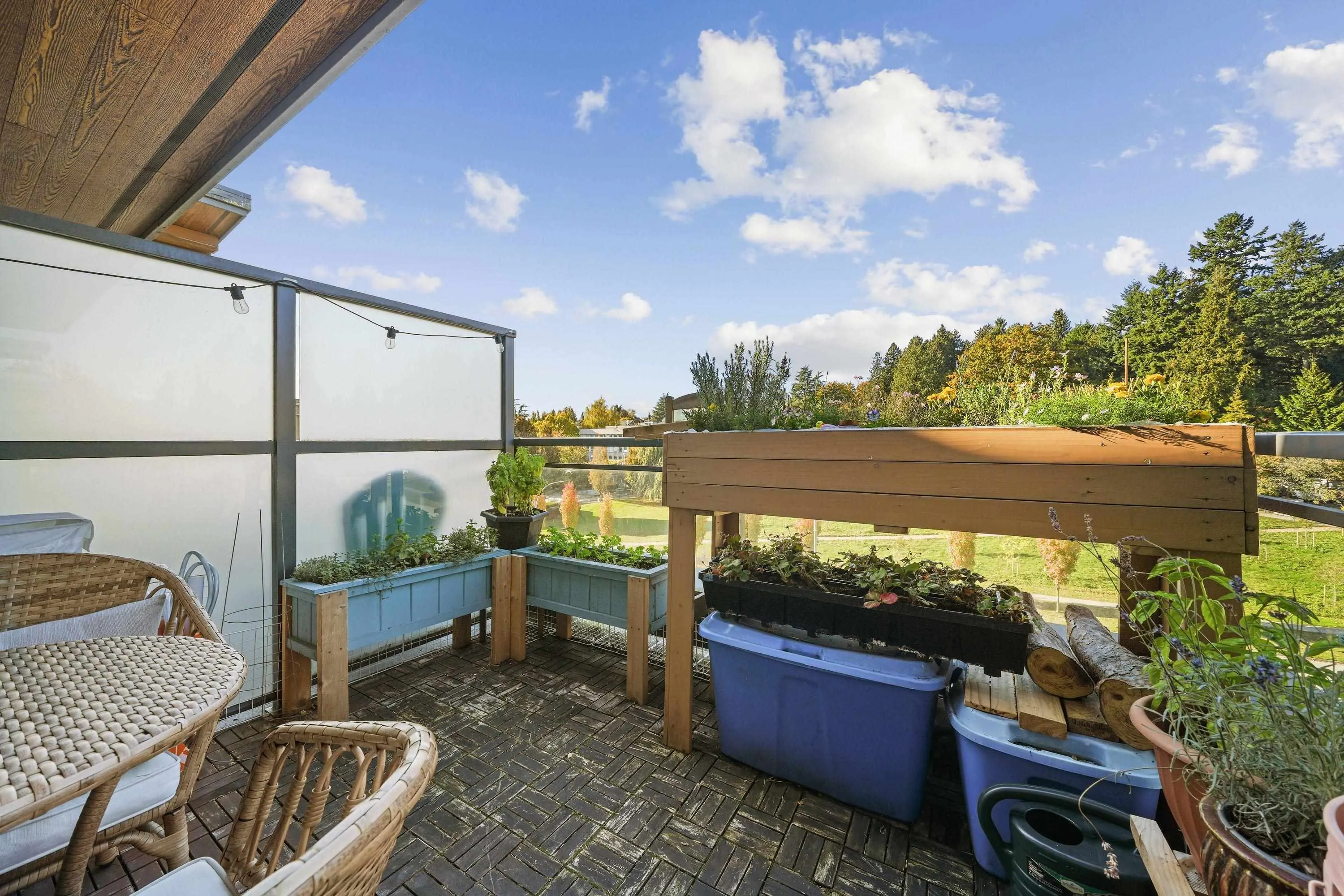 607 500 Royal Avenue