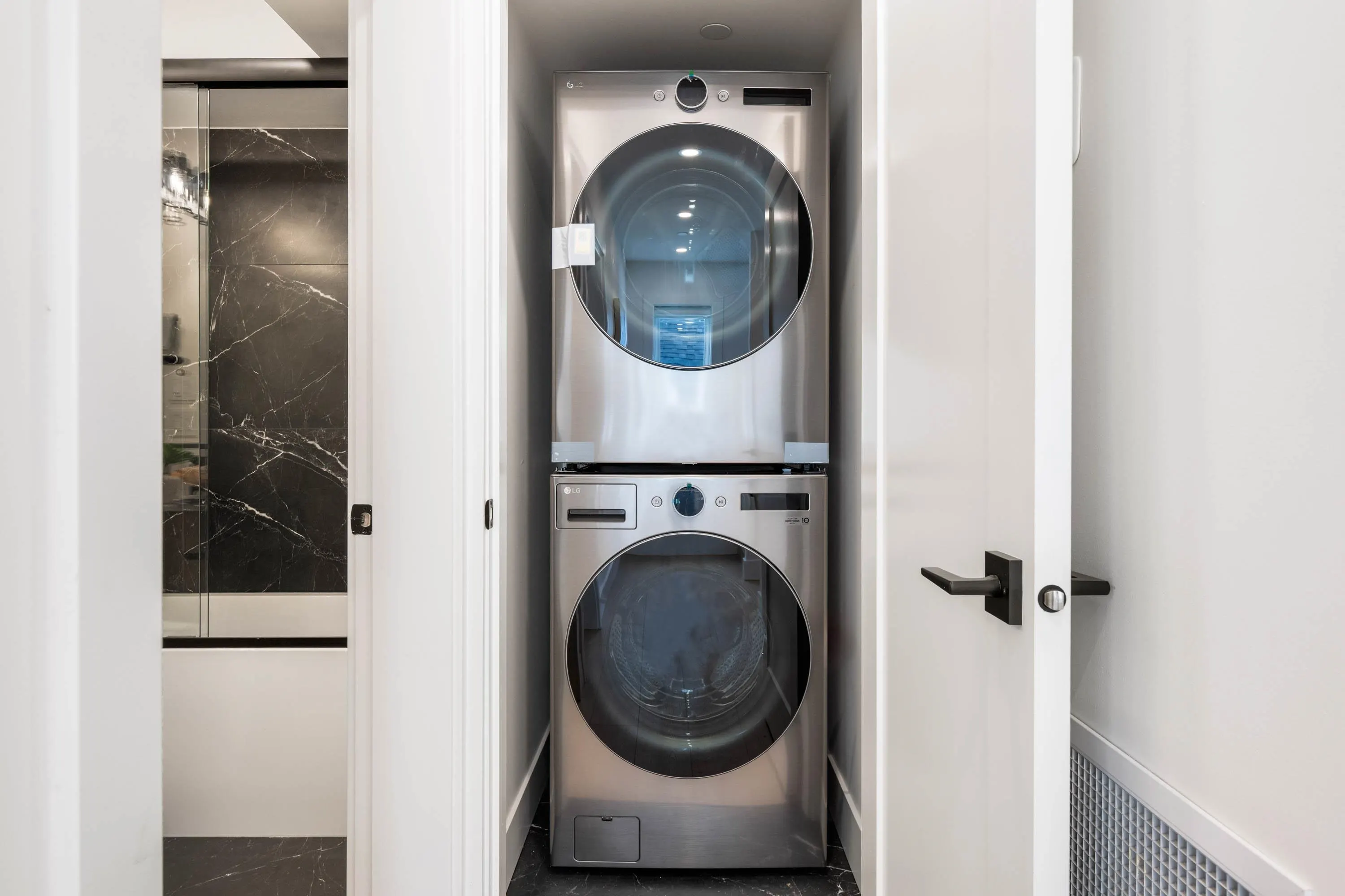 3 3065 Charles Street