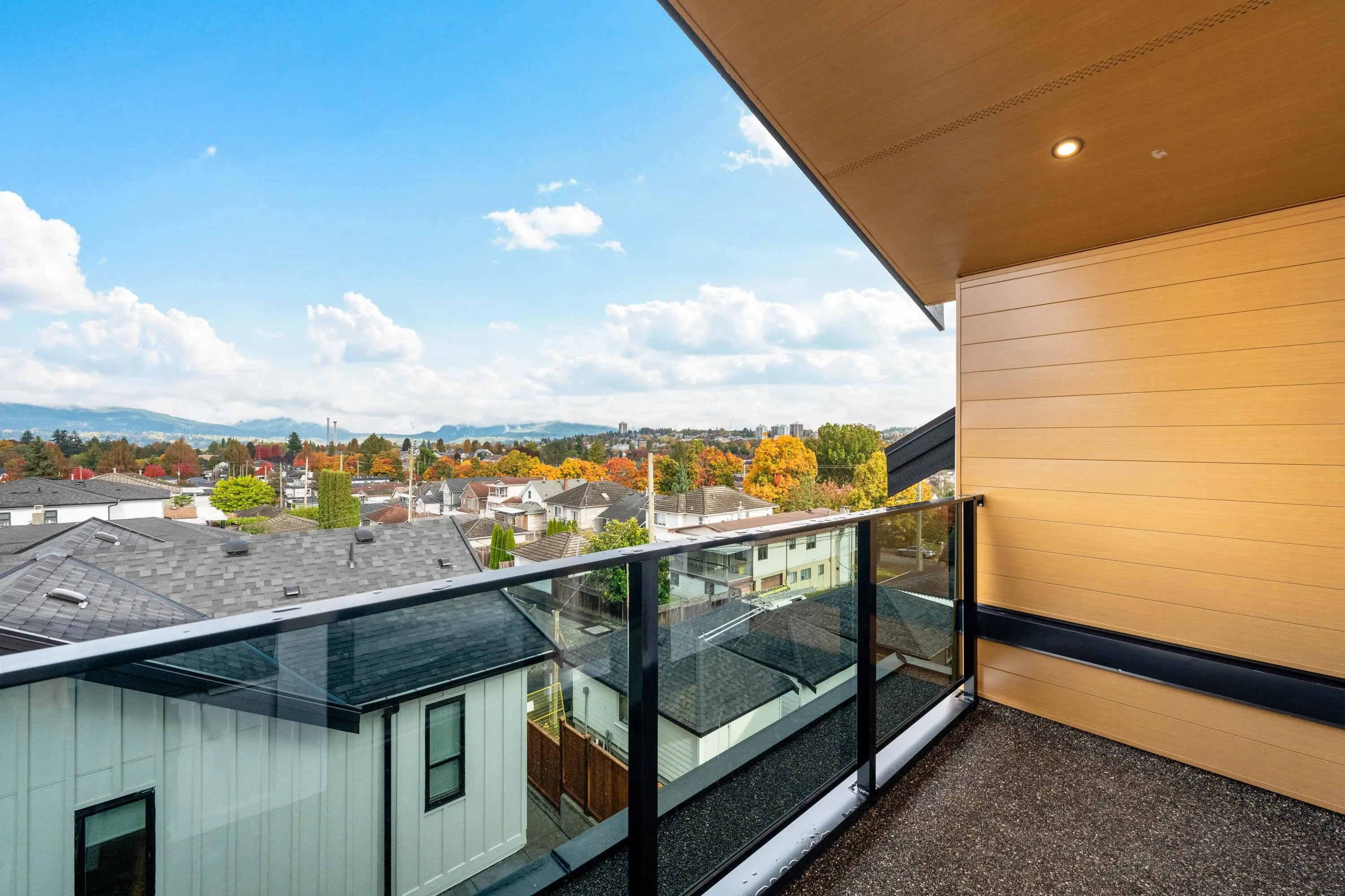 3 3065 Charles Street