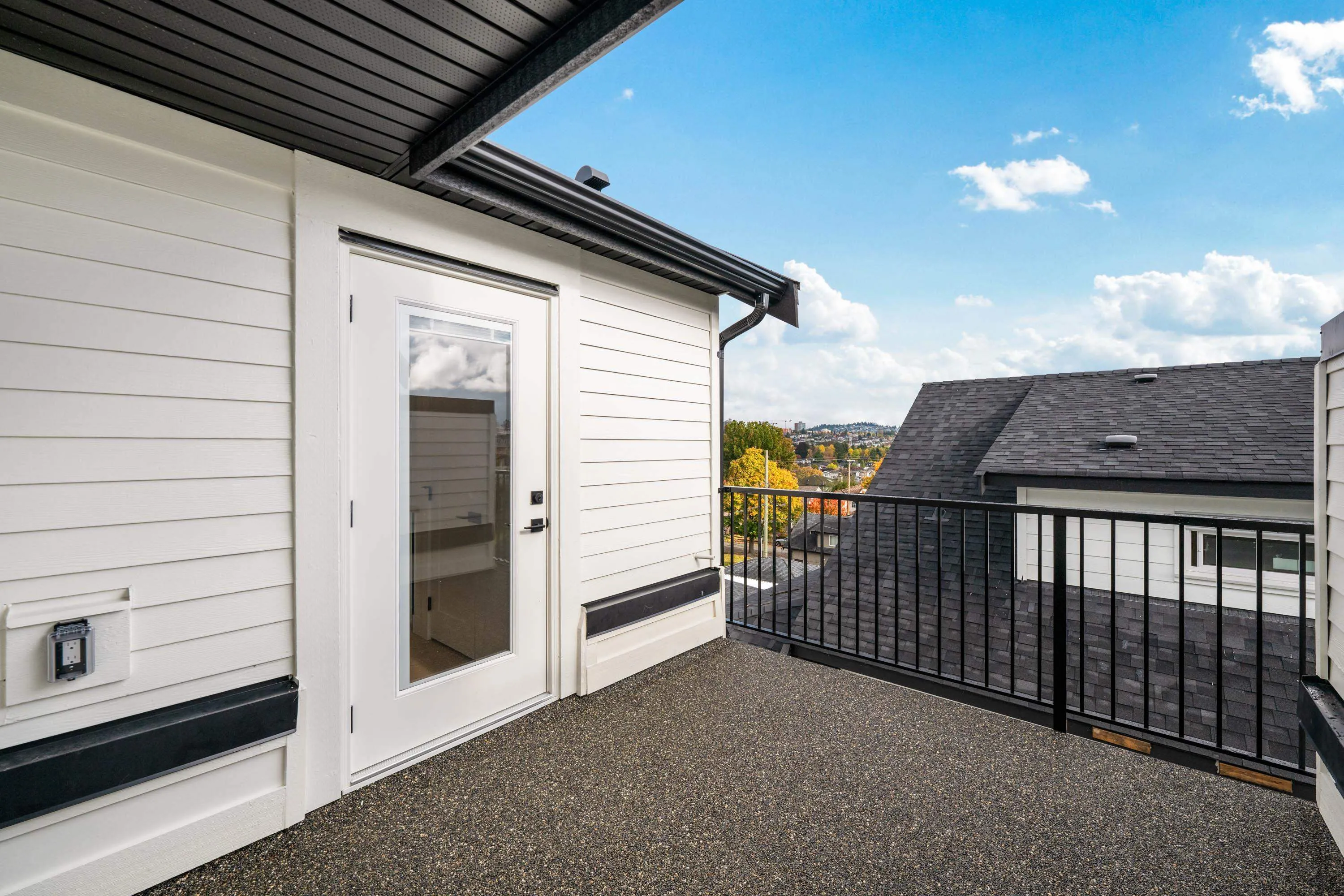 3 3065 Charles Street