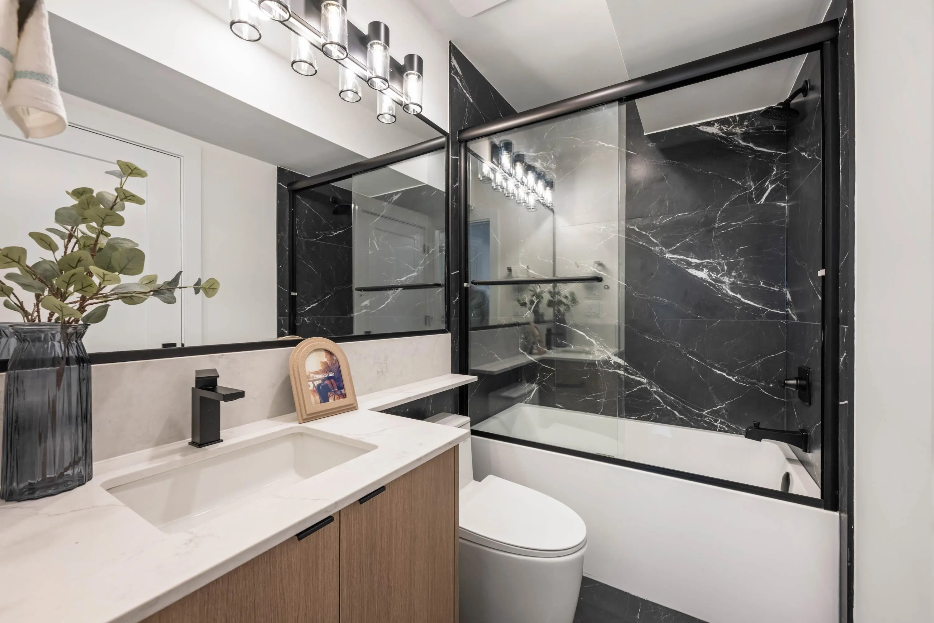 1 3065 Charles Street