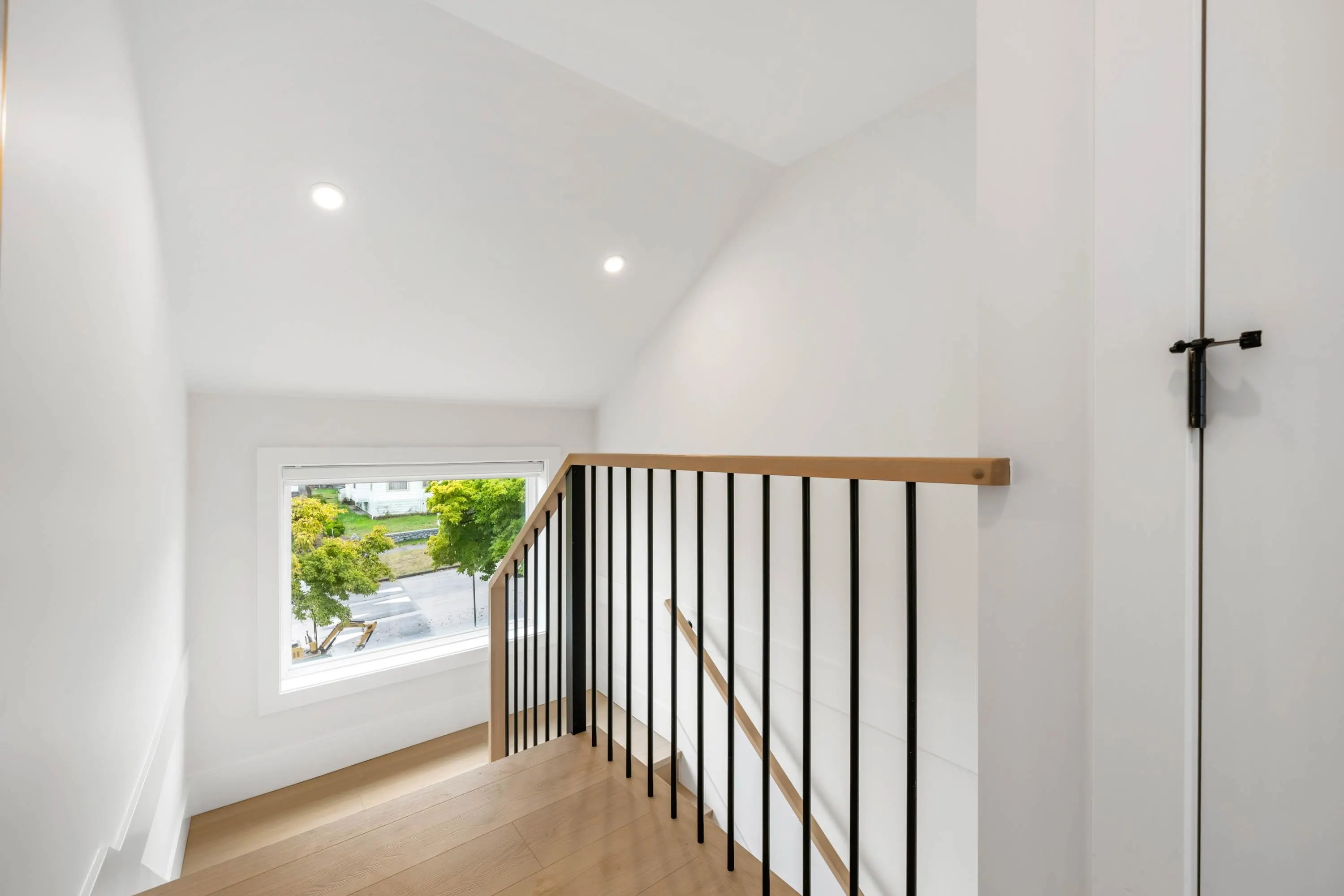 1 3065 Charles Street