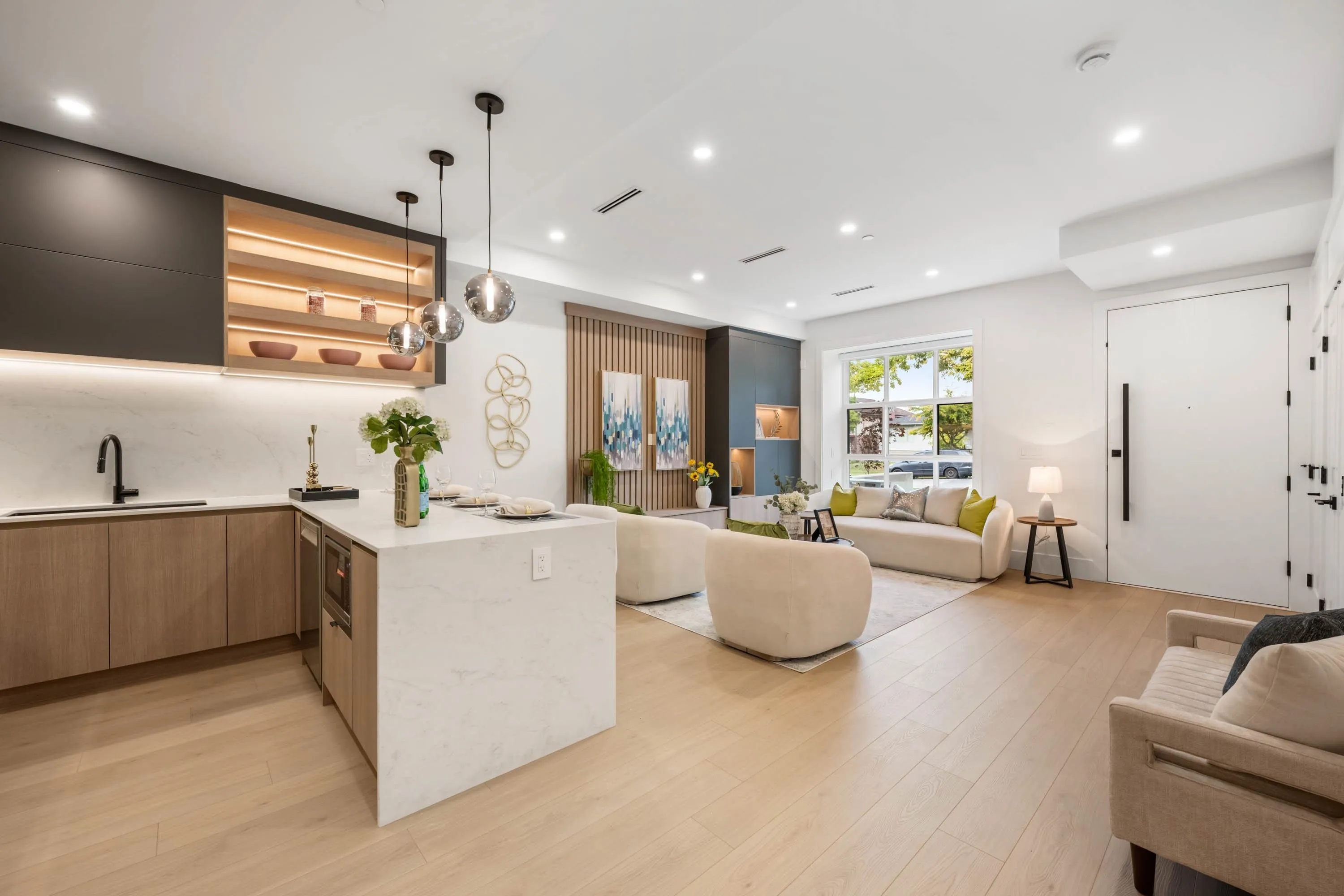 1 3065 Charles Street