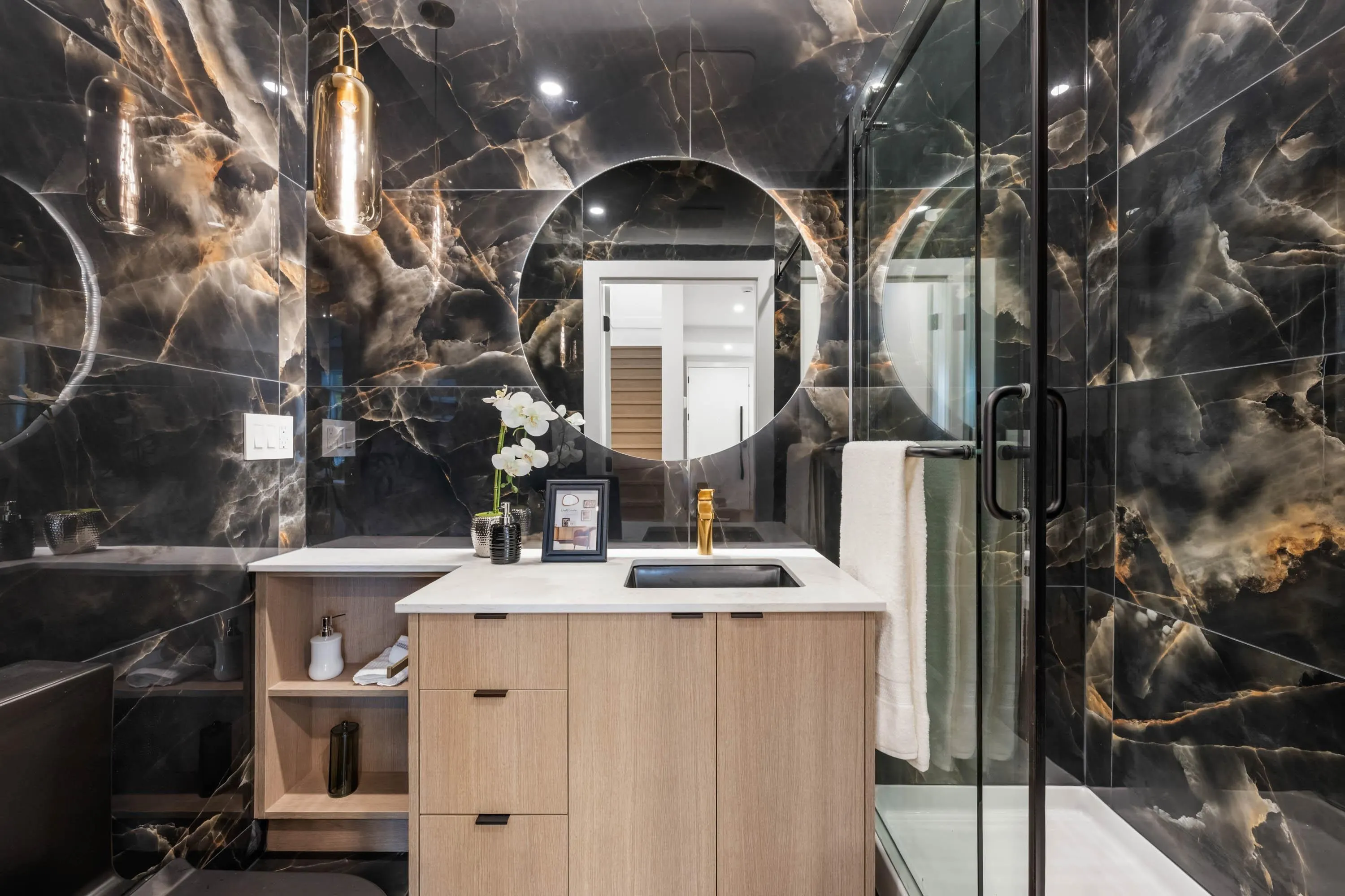 1 3065 Charles Street