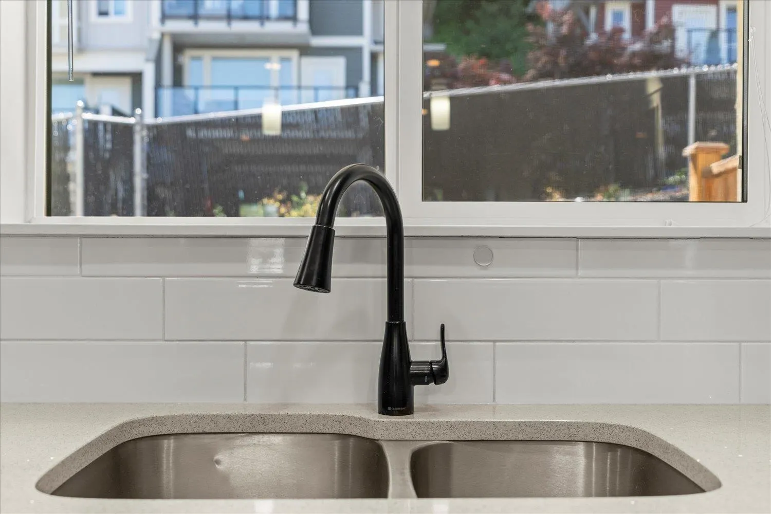 62 6026 Lindeman Street