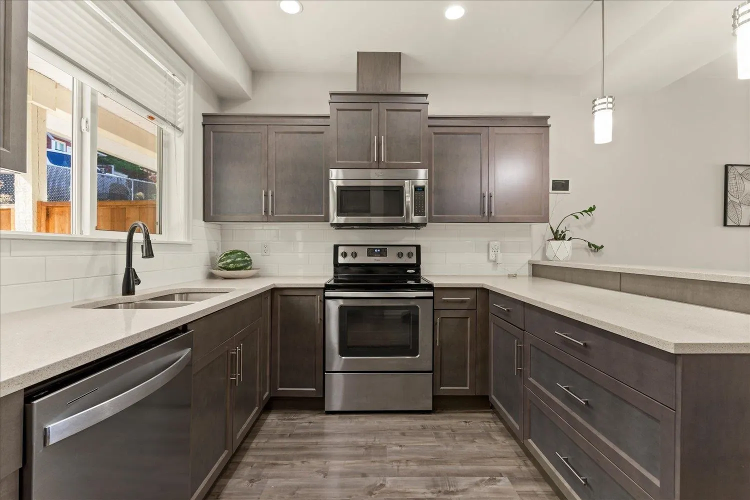 62 6026 Lindeman Street