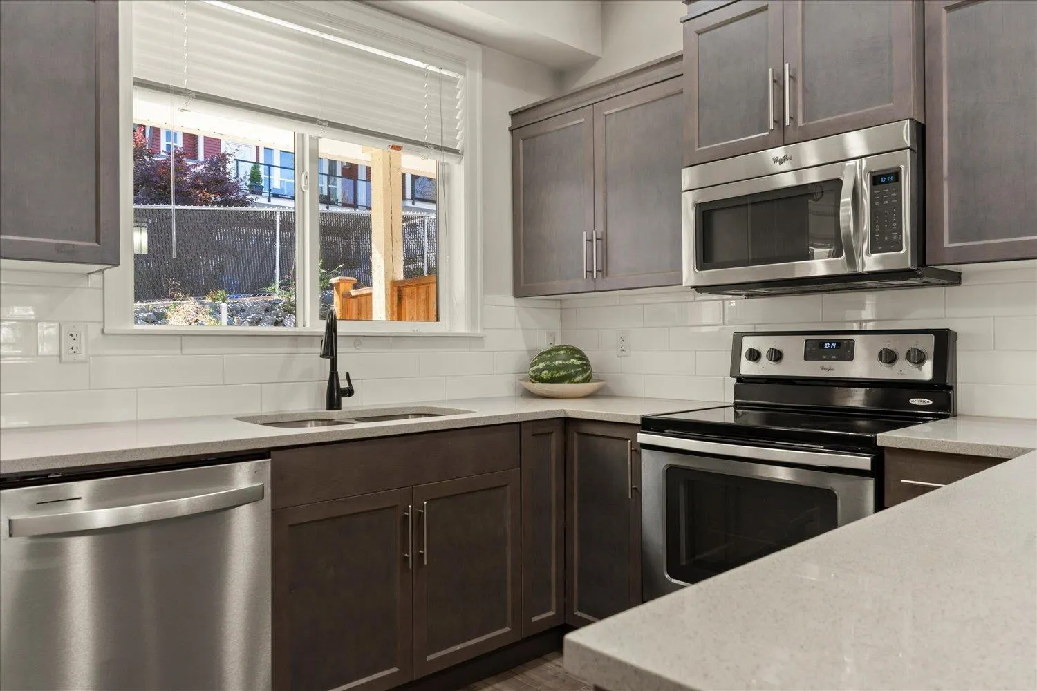 62 6026 Lindeman Street