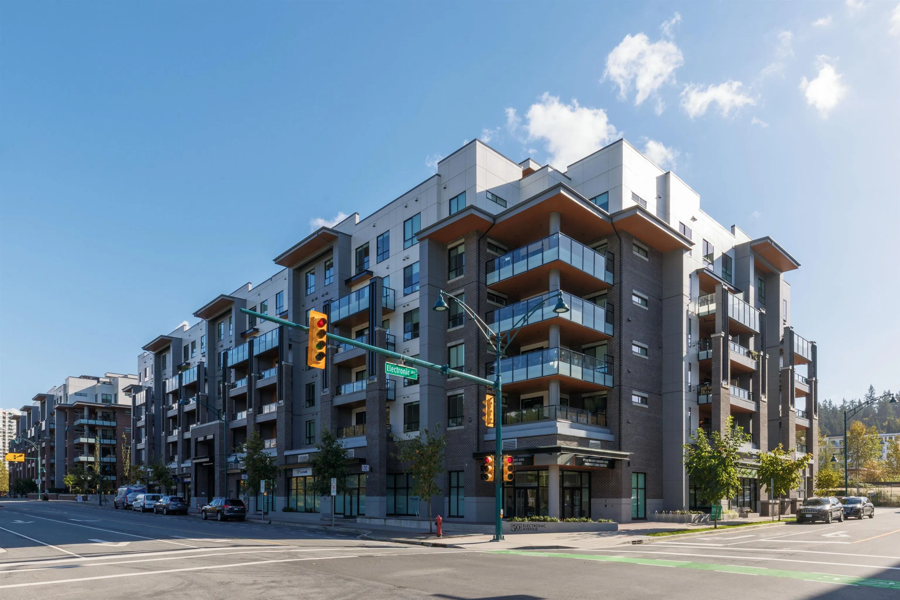 618 3131 Murray Street