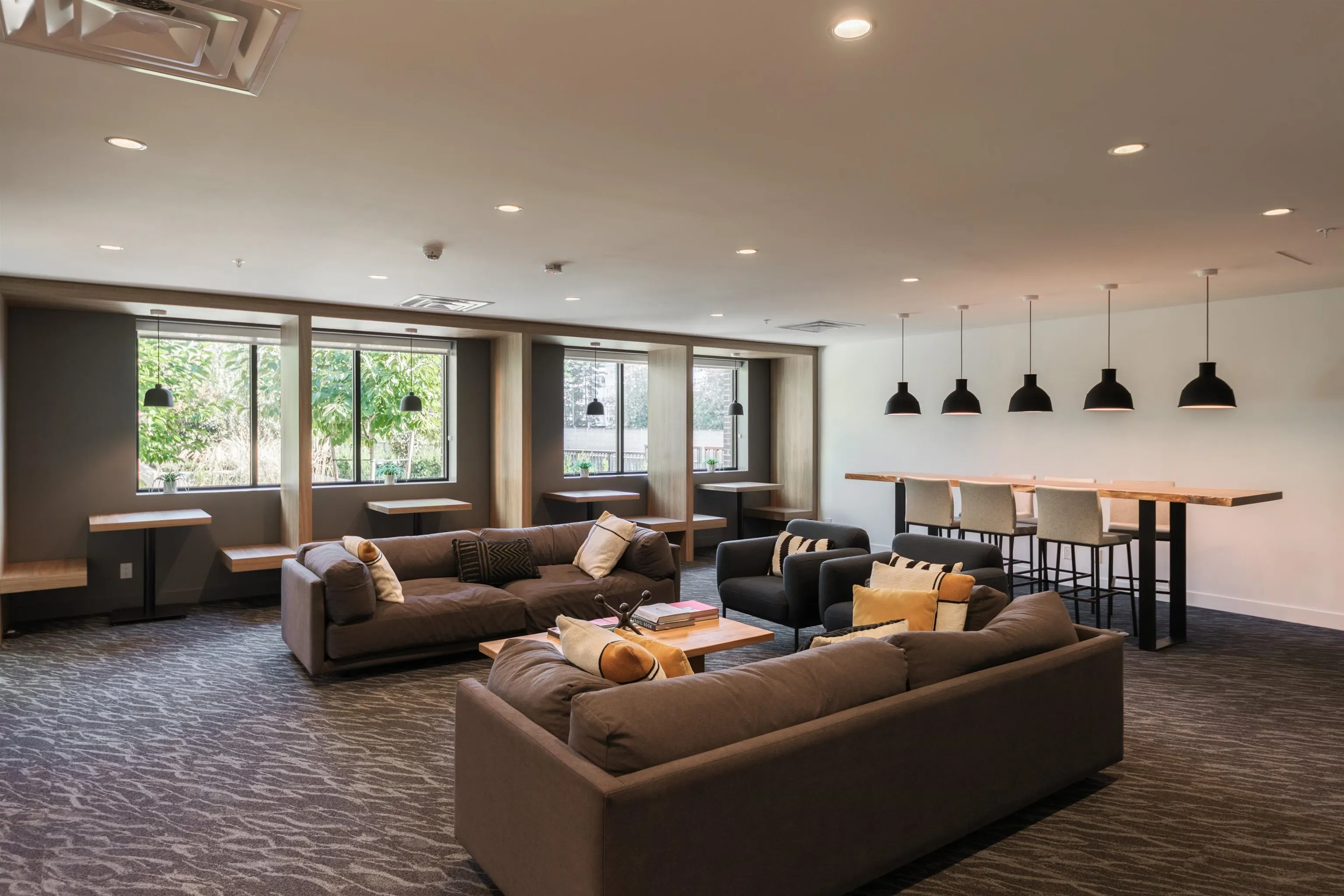 618 3131 Murray Street