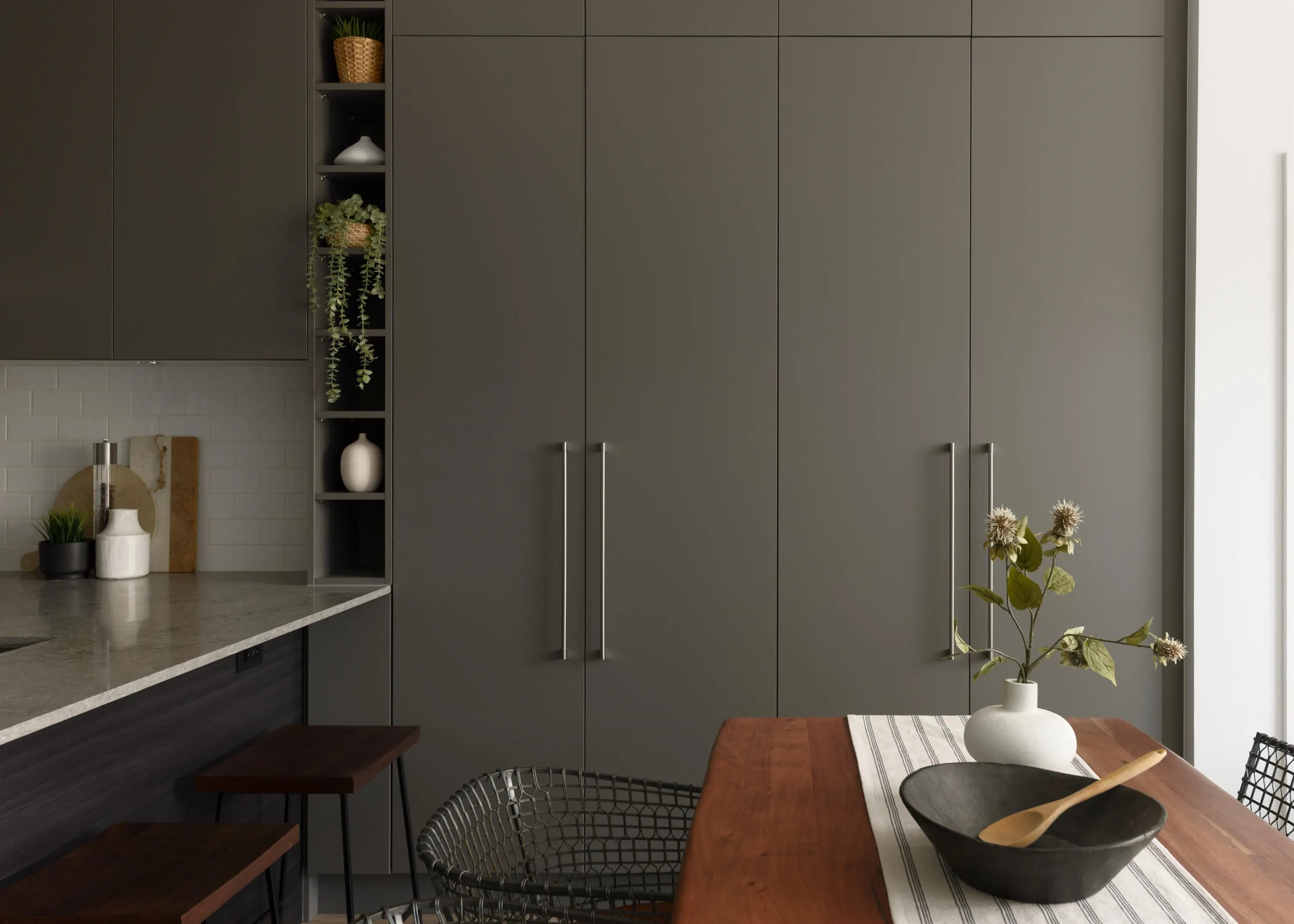 618 3131 Murray Street