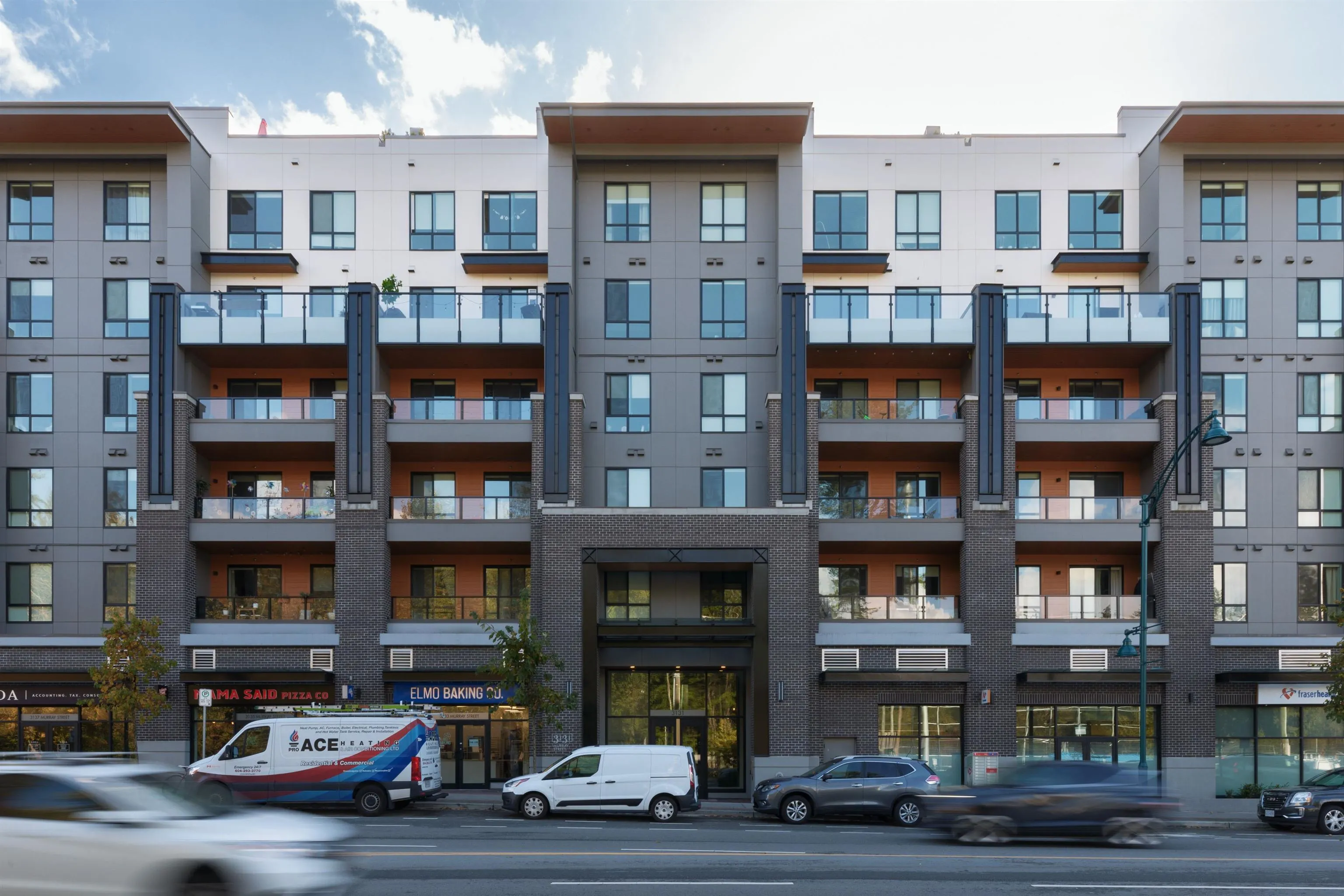 618 3131 Murray Street