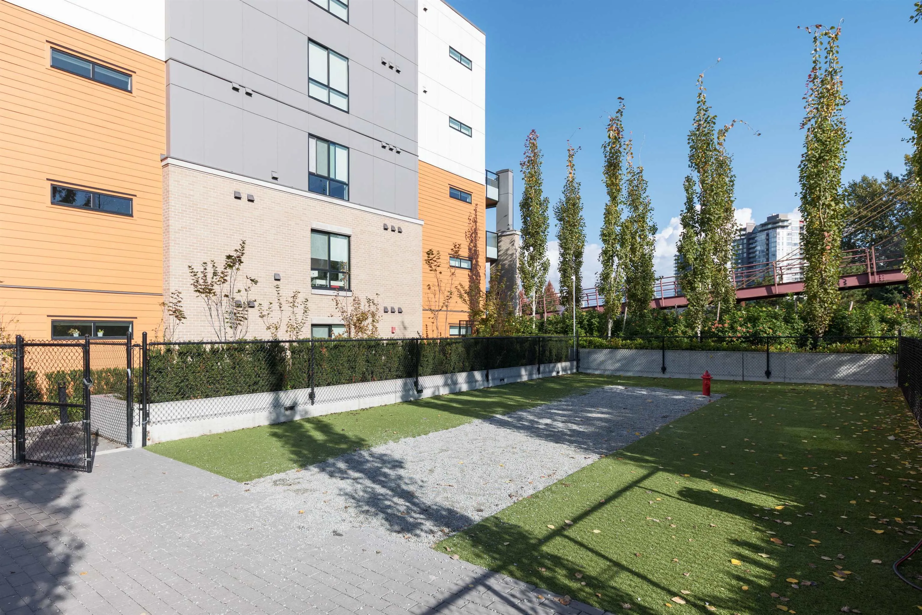 618 3131 Murray Street