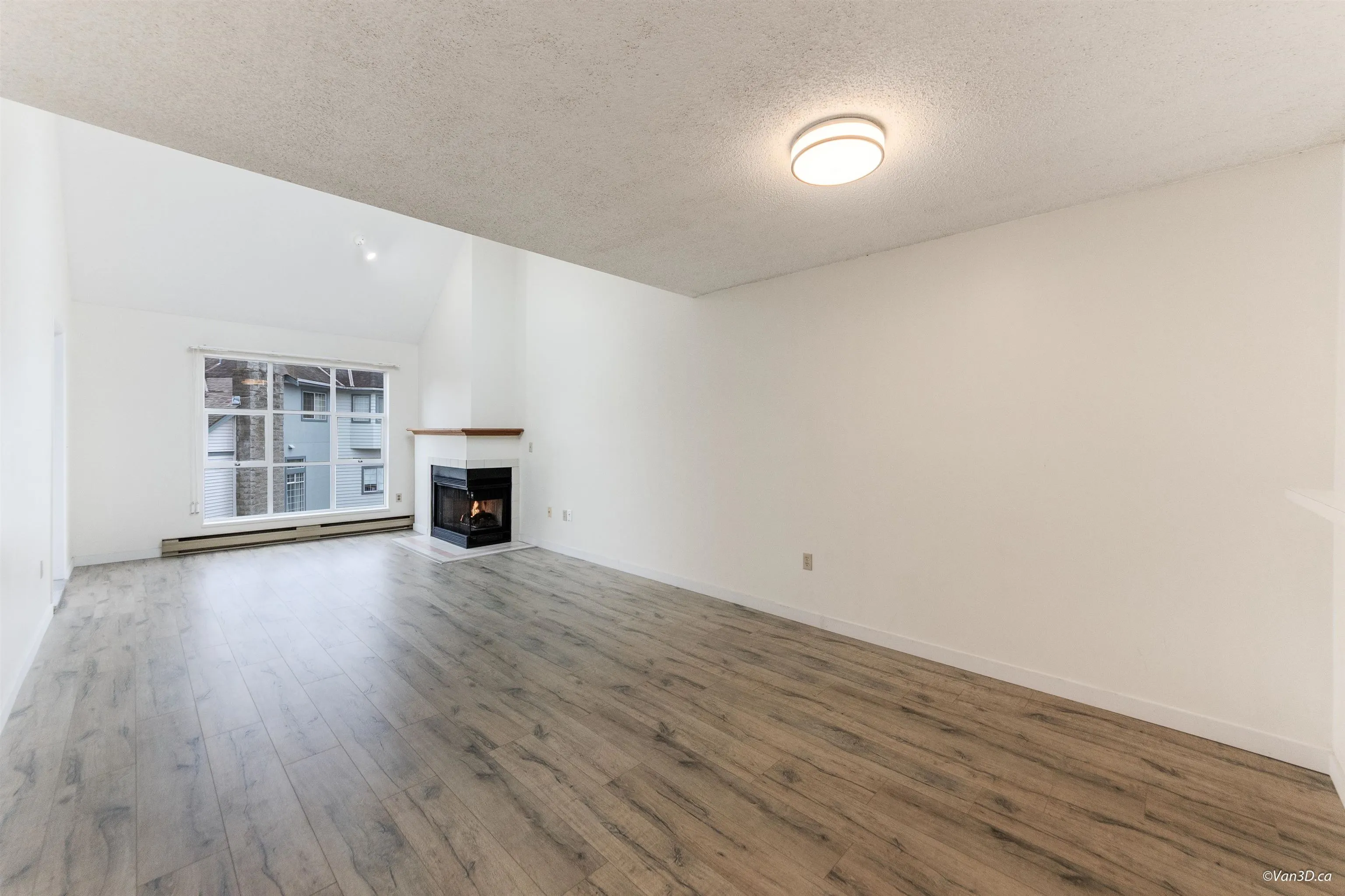 310 7580 Minoru Boulevard