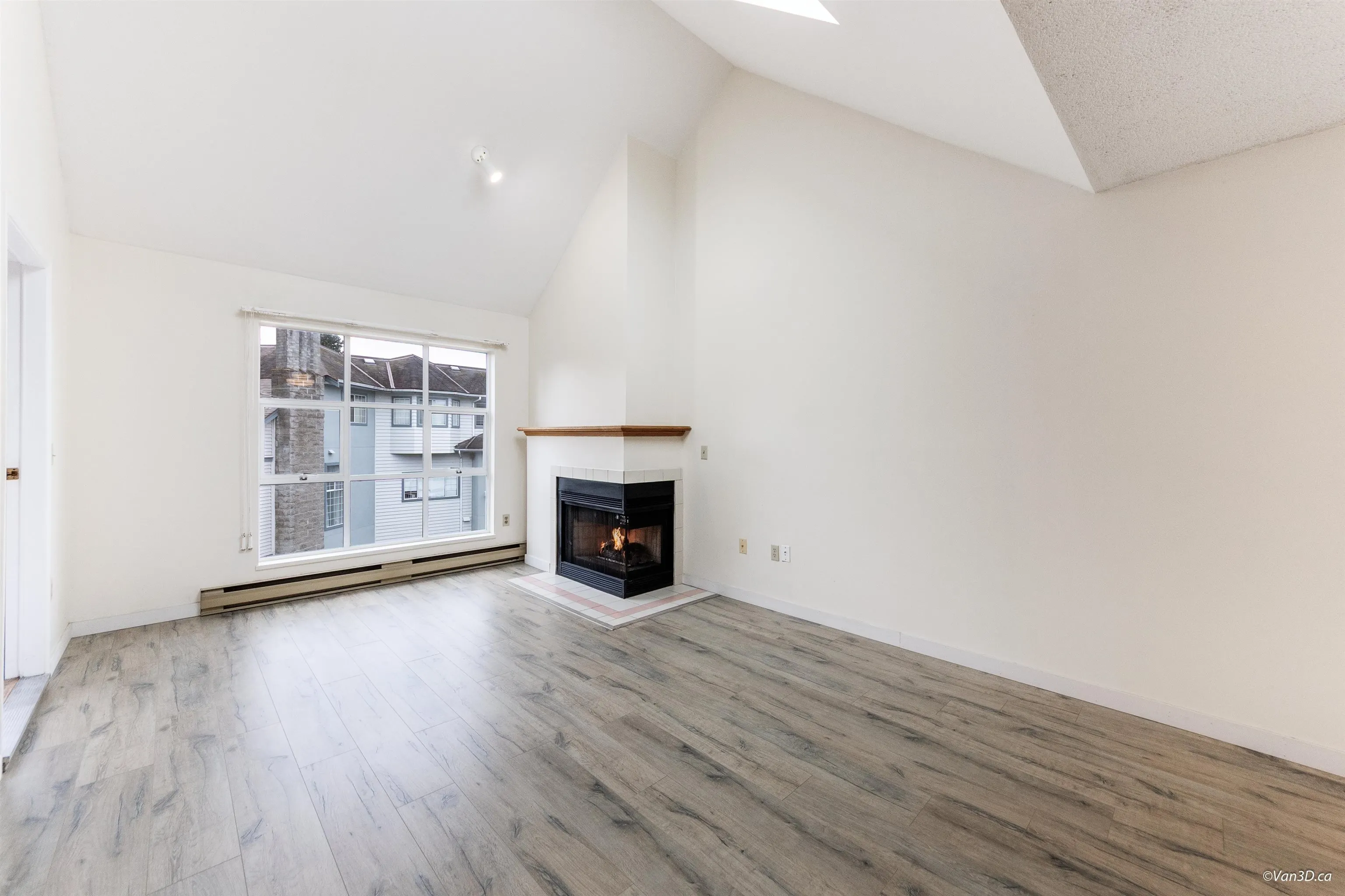 310 7580 Minoru Boulevard