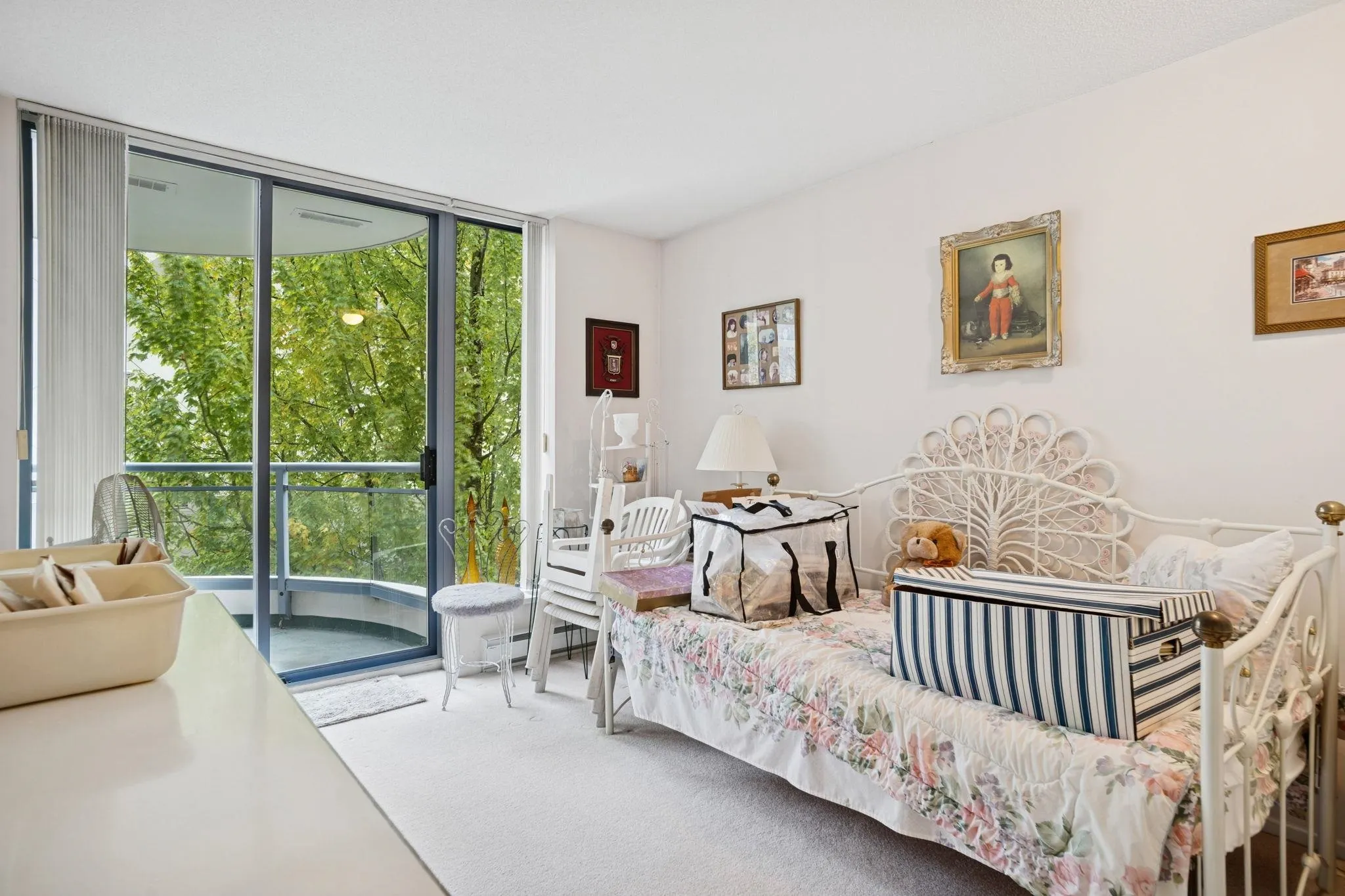 305 739 Princess Street