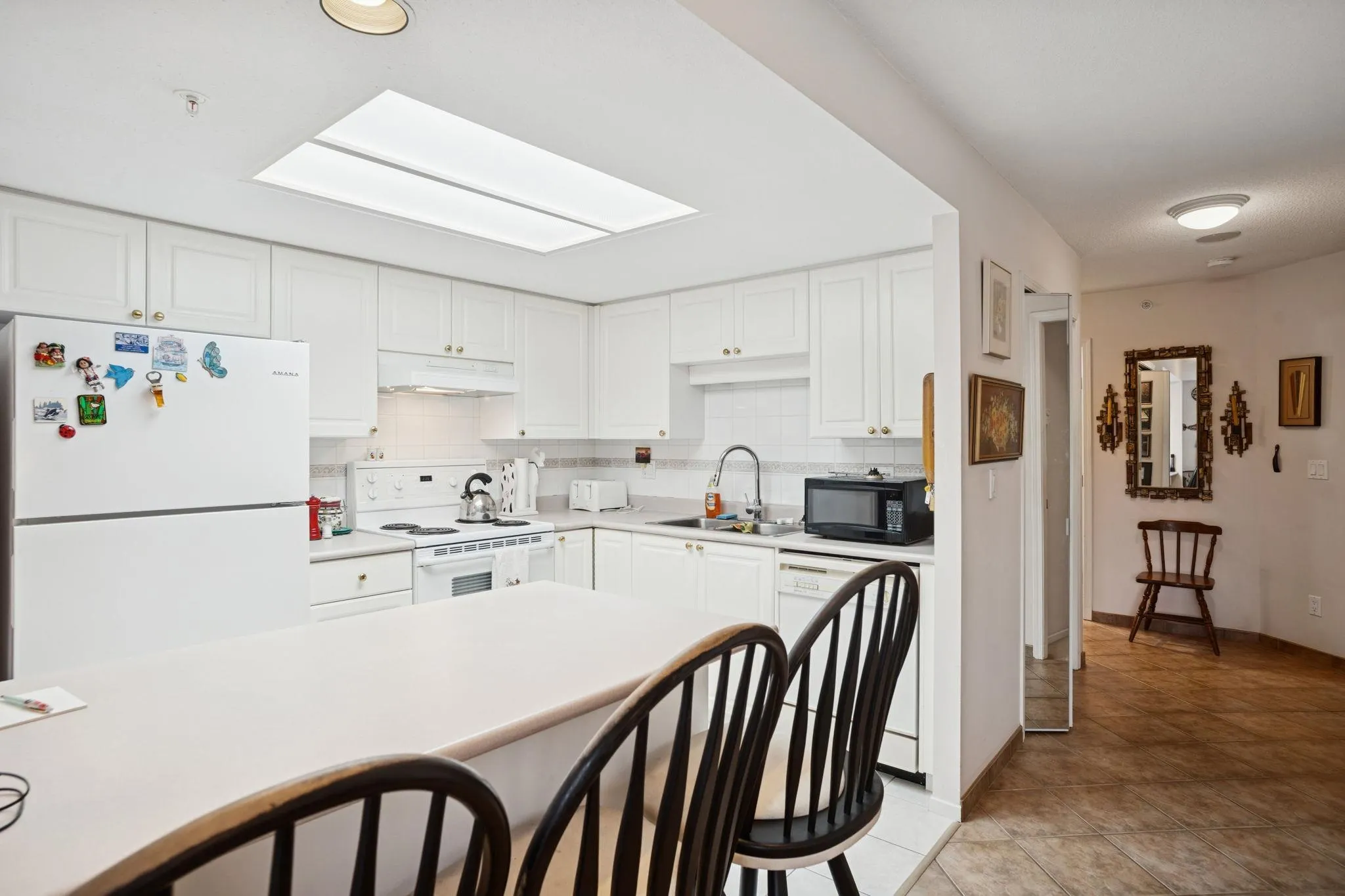 305 739 Princess Street