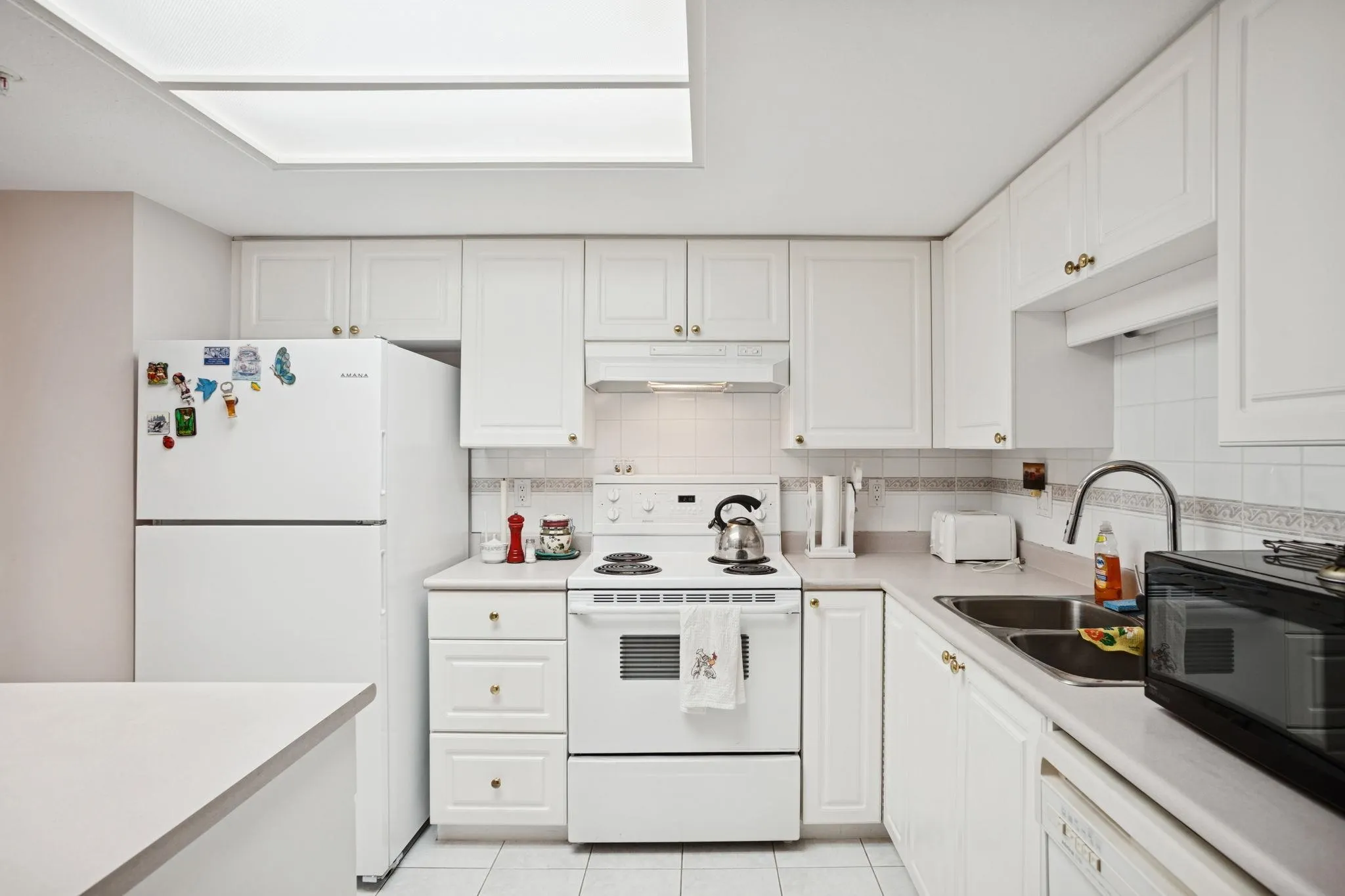 305 739 Princess Street