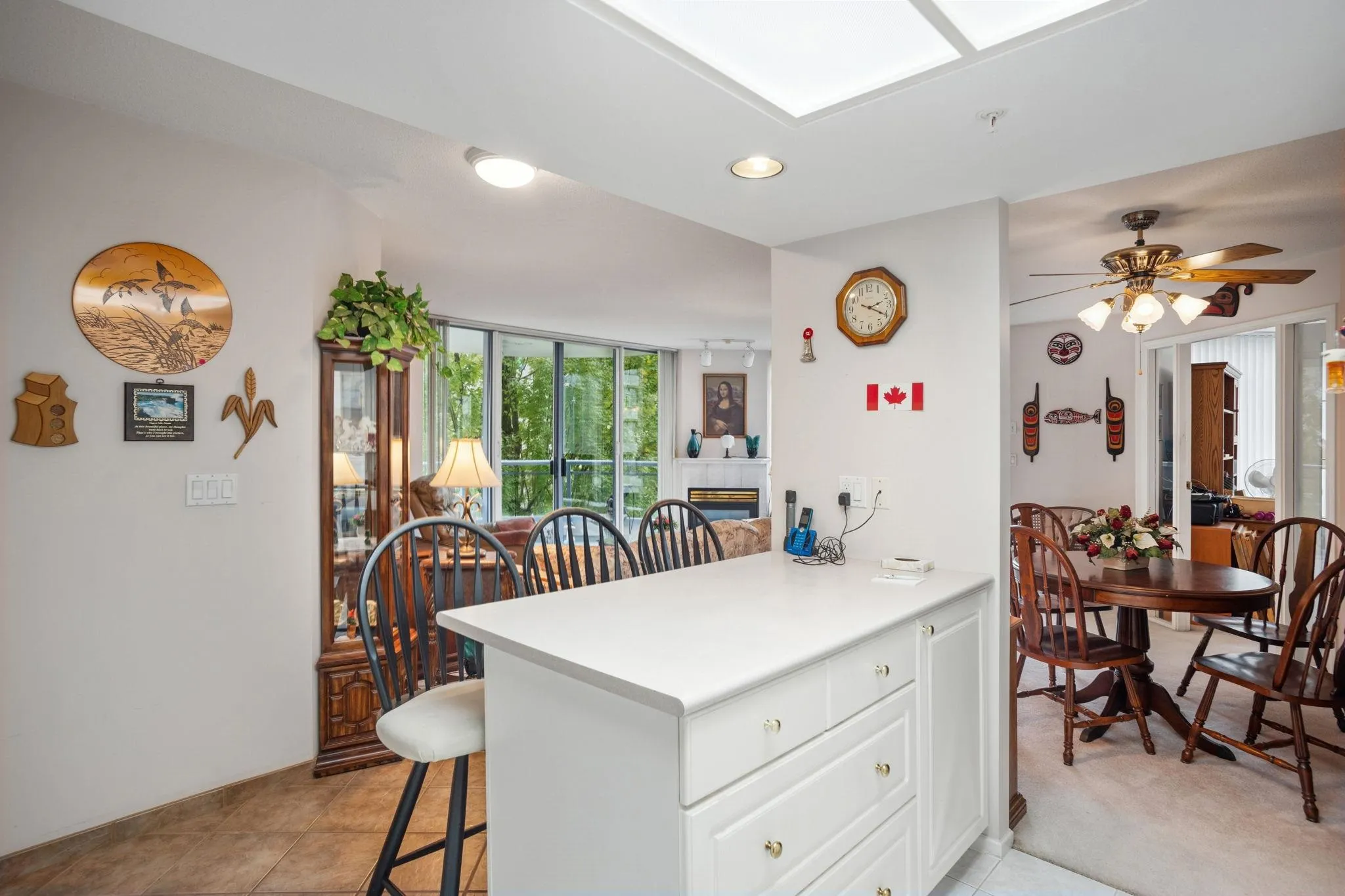 305 739 Princess Street