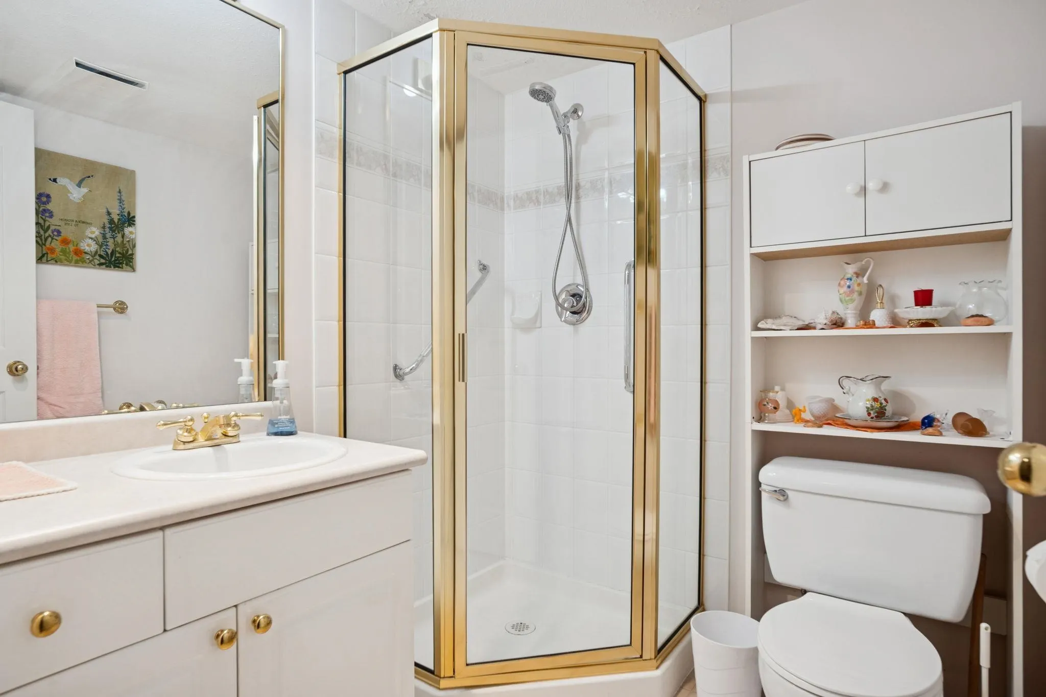 305 739 Princess Street