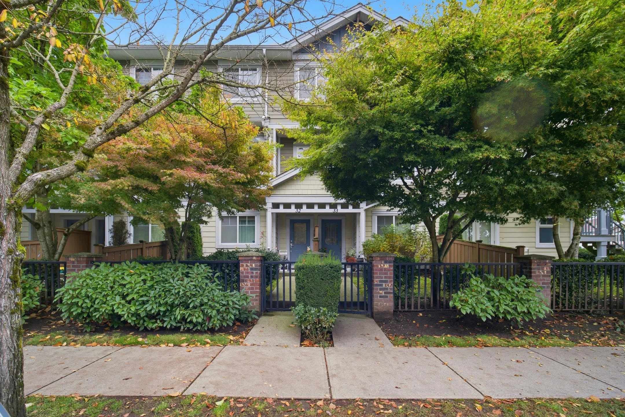 32 16355 82 Avenue