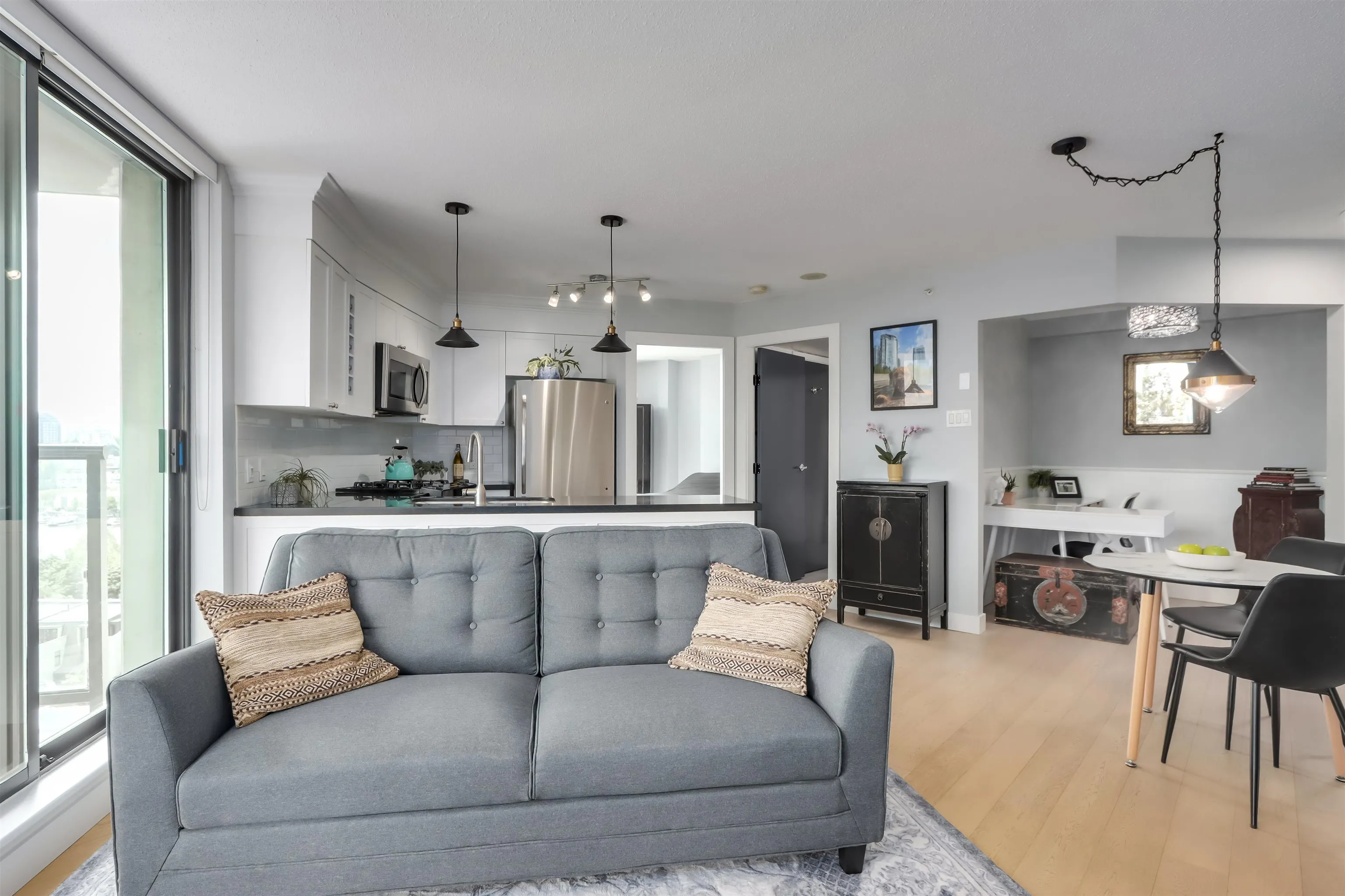 1102 501 Pacific Street