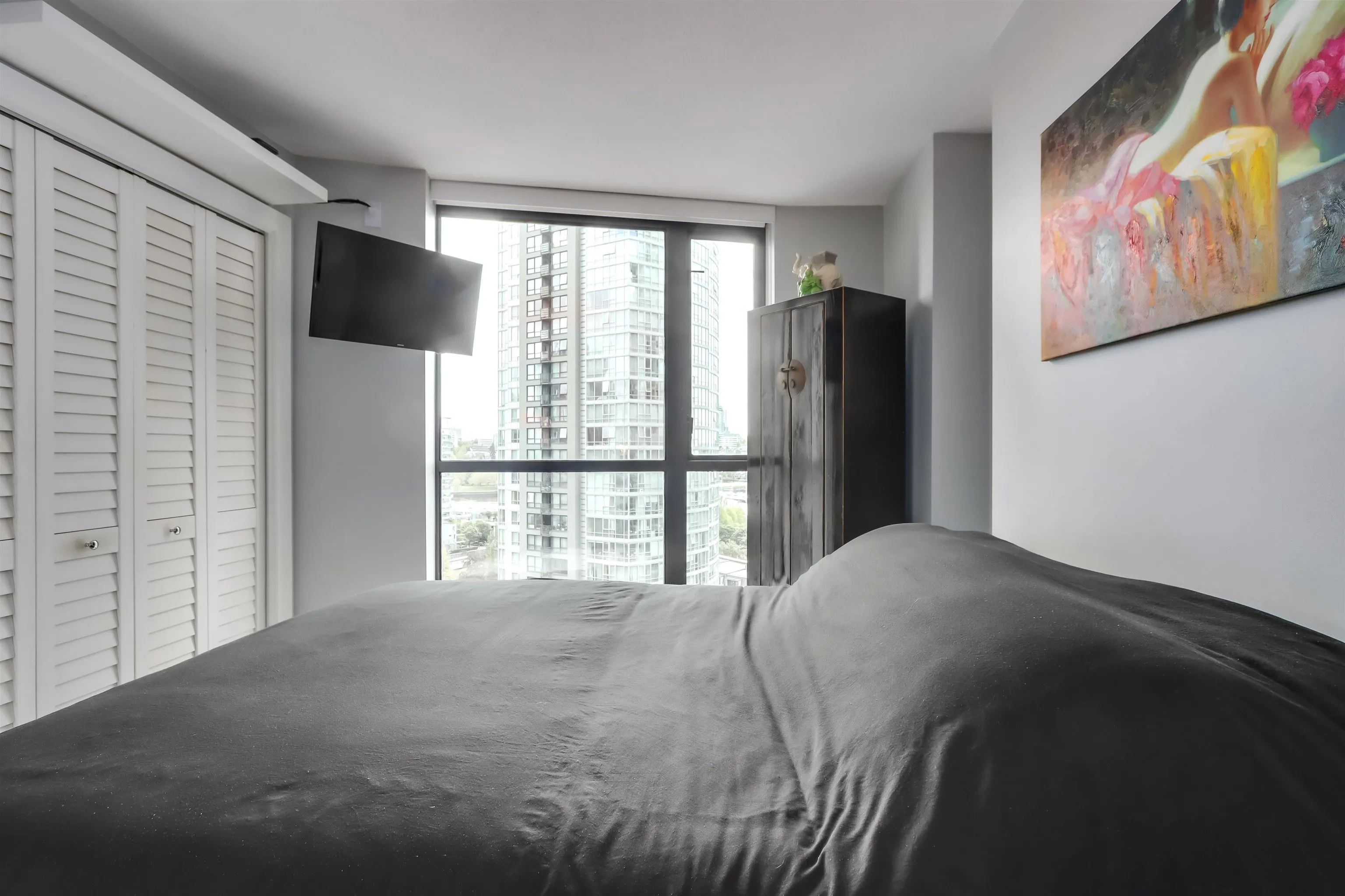 1102 501 Pacific Street