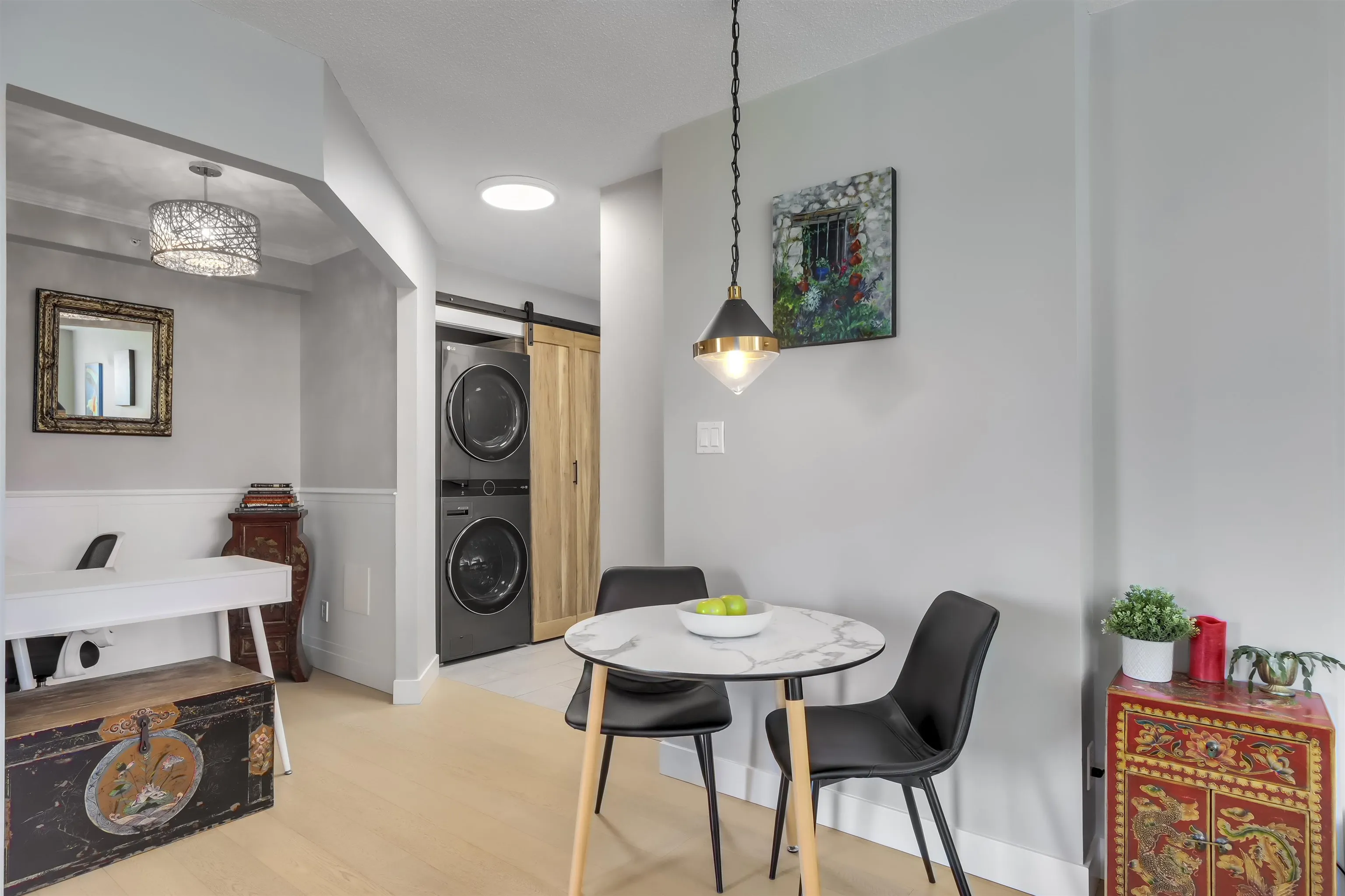 1102 501 Pacific Street