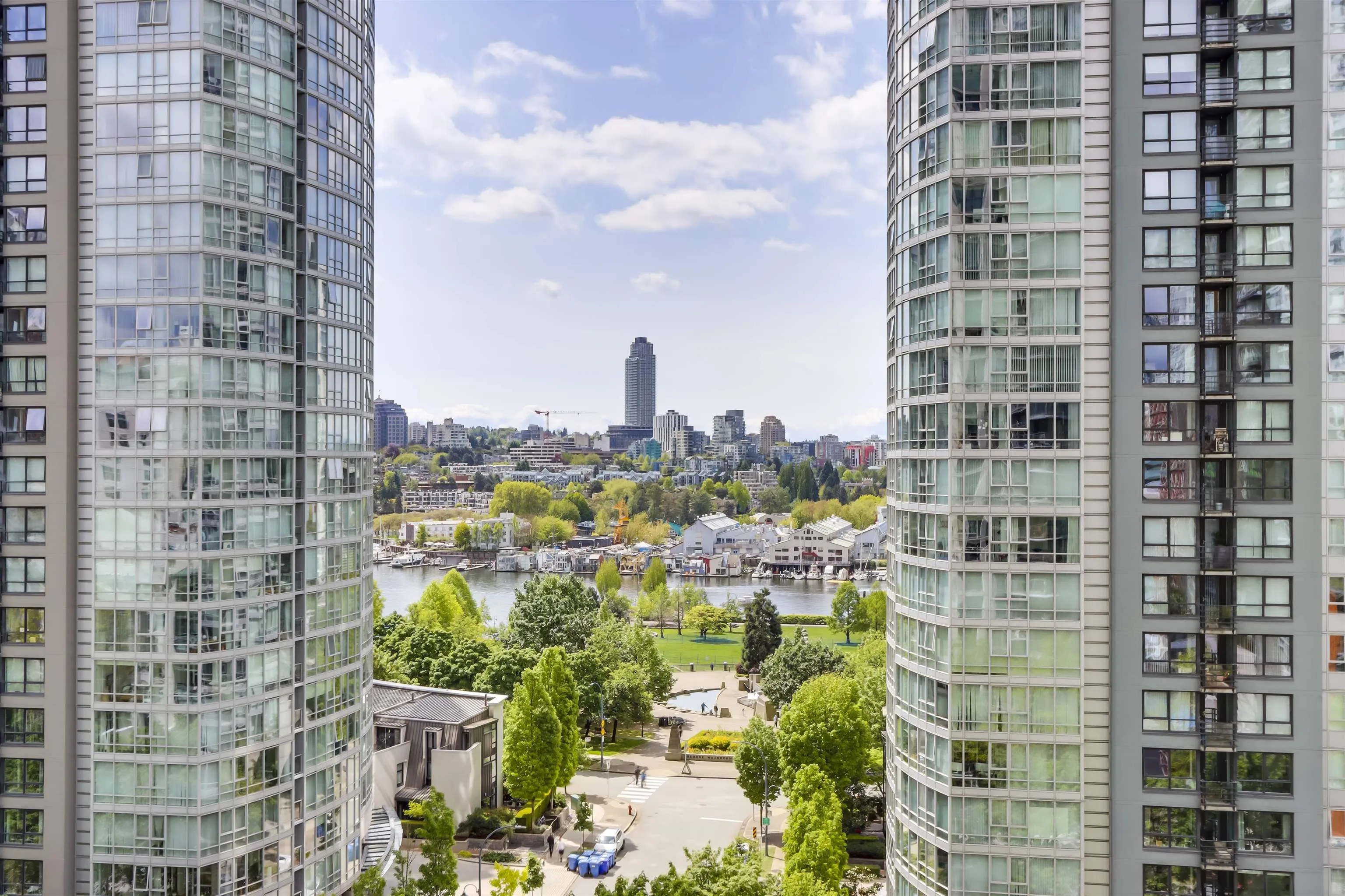 1102 501 Pacific Street