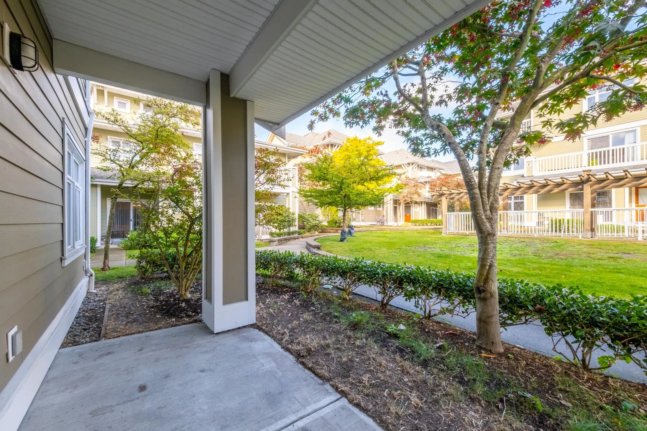 132 7388 Macpherson Avenue