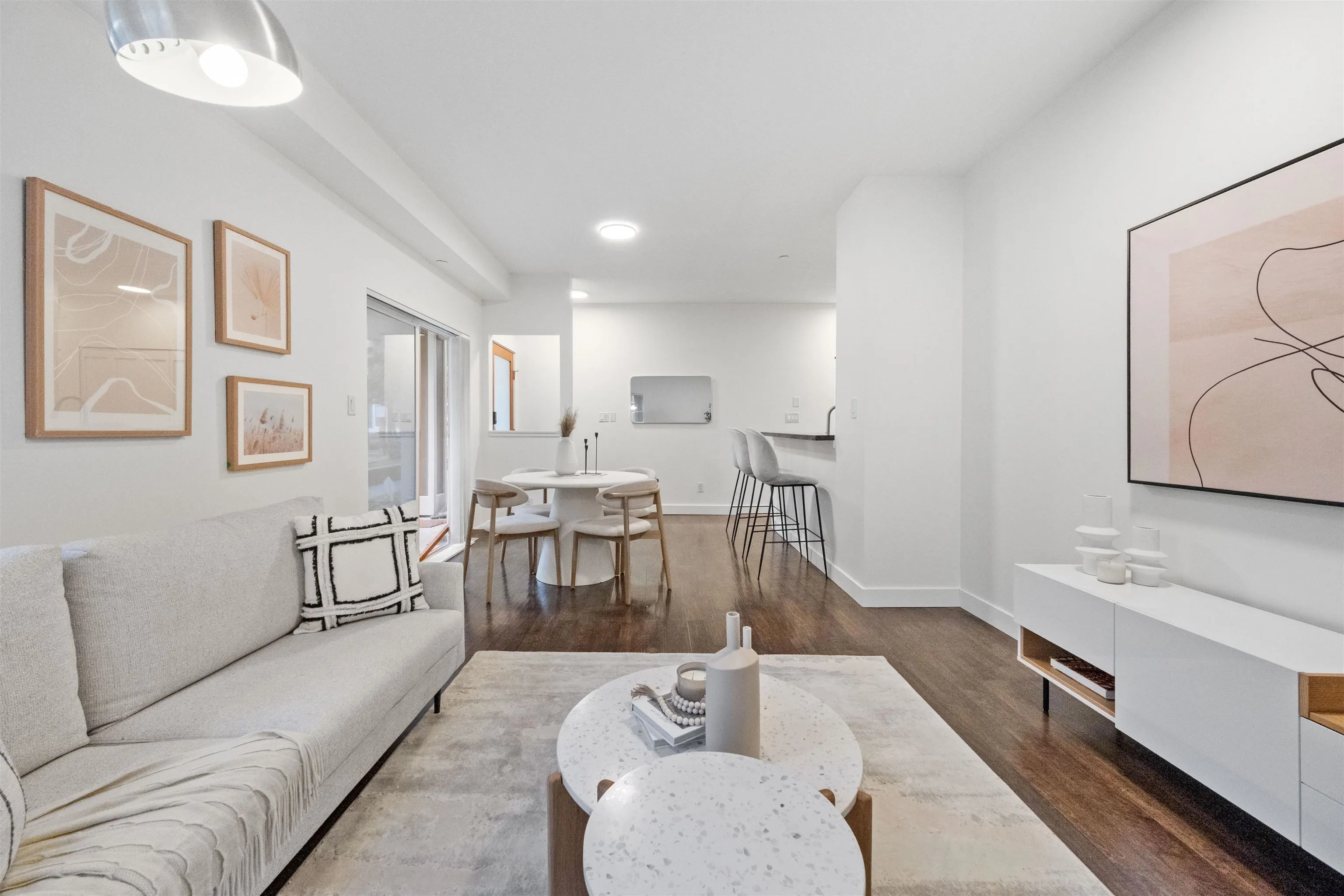 132 7388 Macpherson Avenue