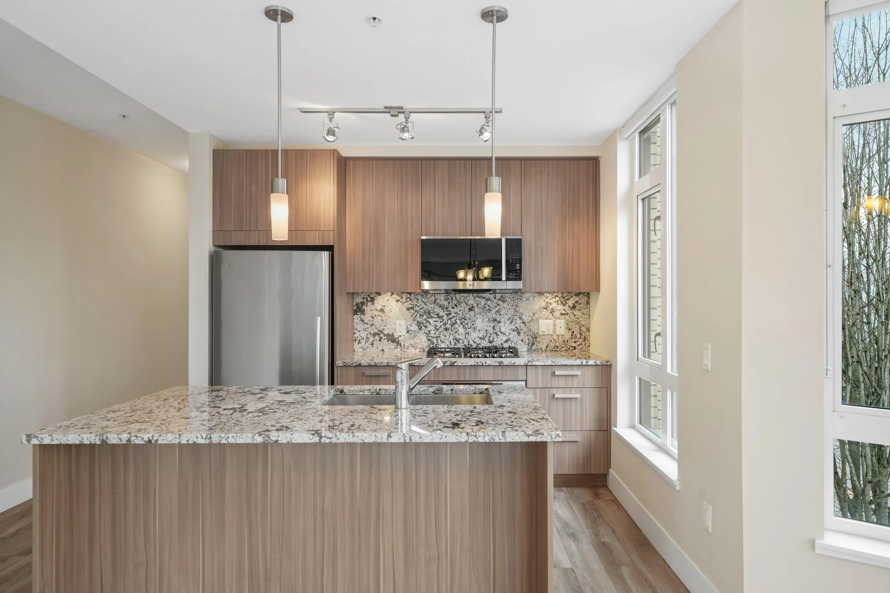 306 4307 Hastings Street