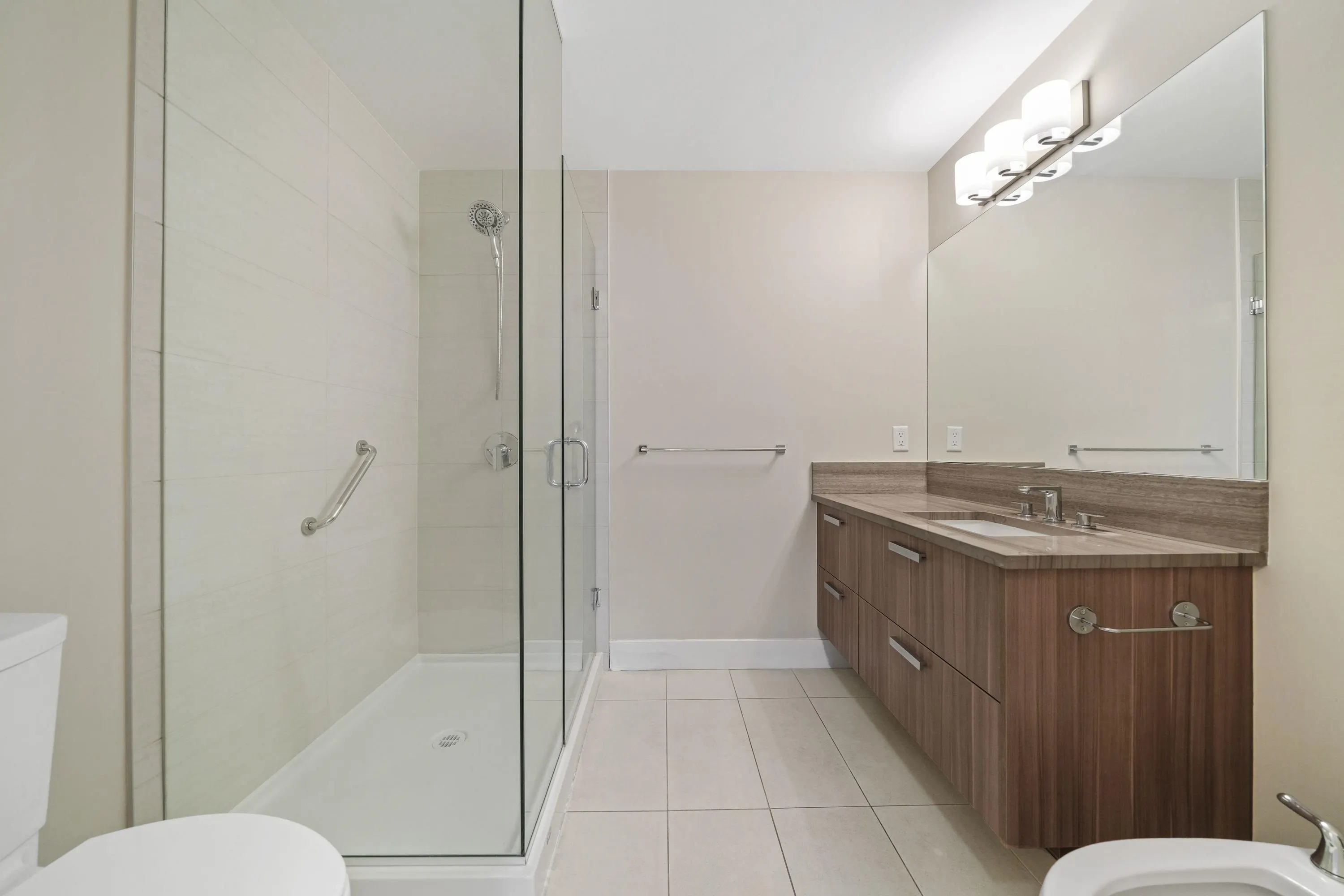 306 4307 Hastings Street