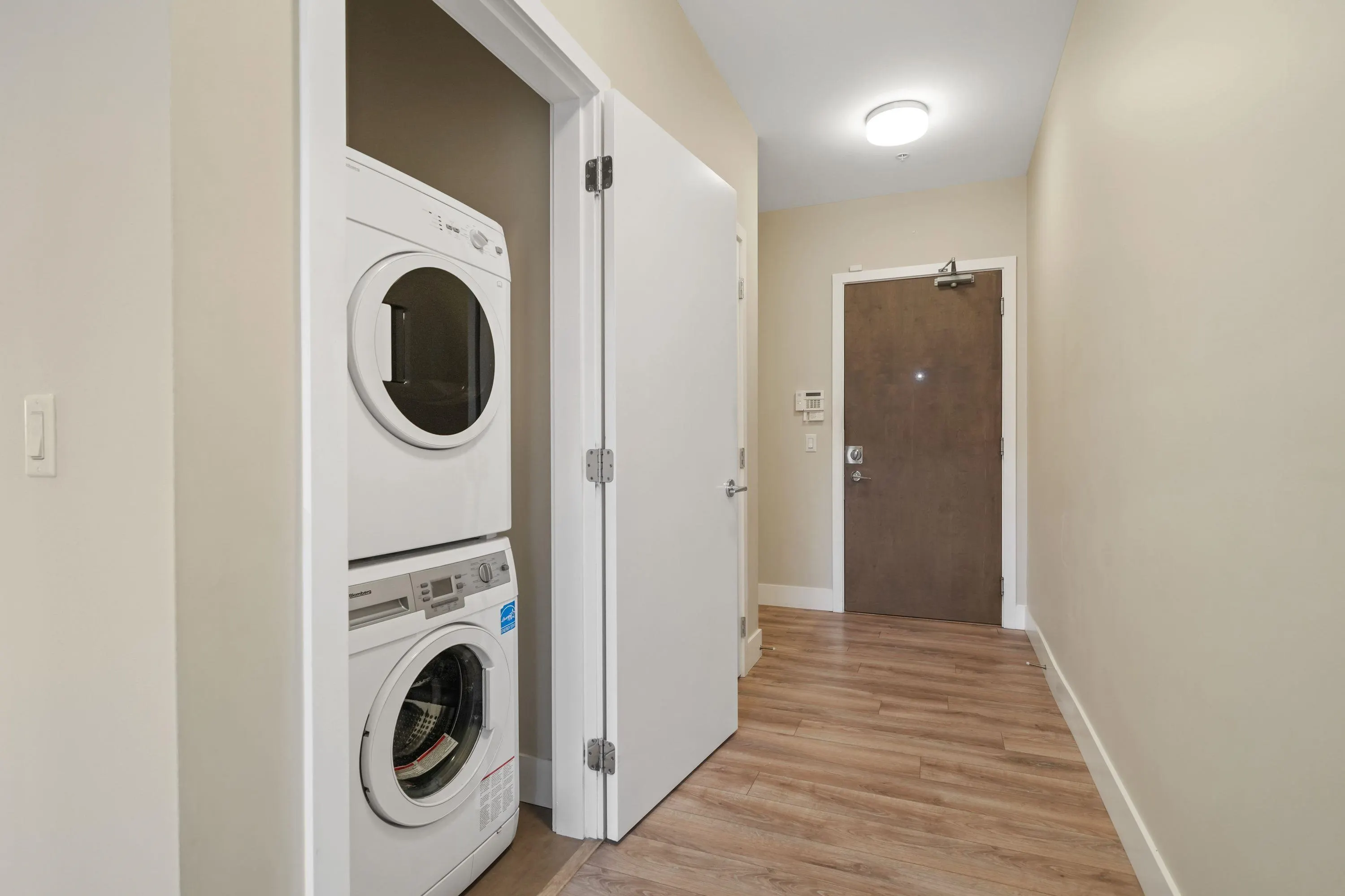 306 4307 Hastings Street