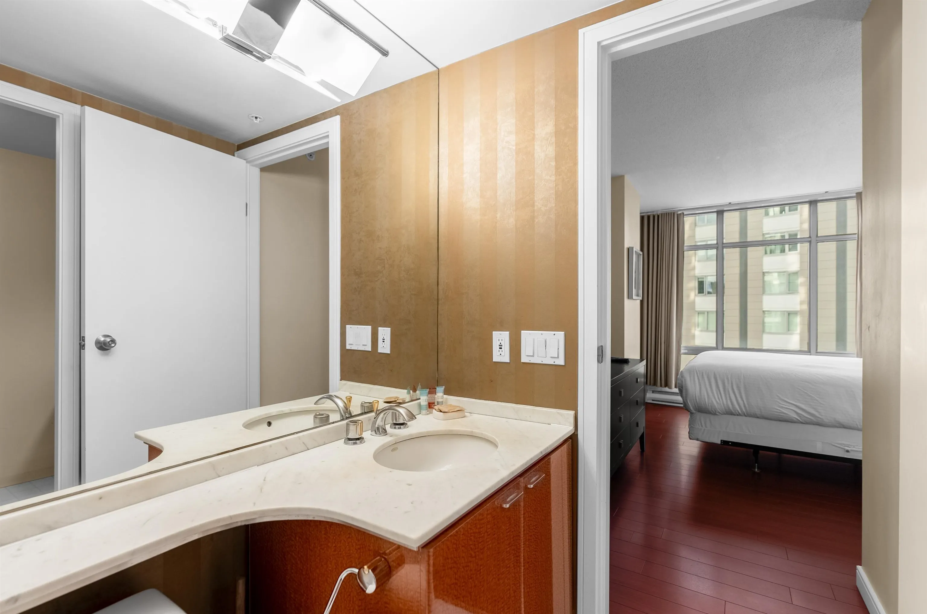 1004 1288 Alberni Street