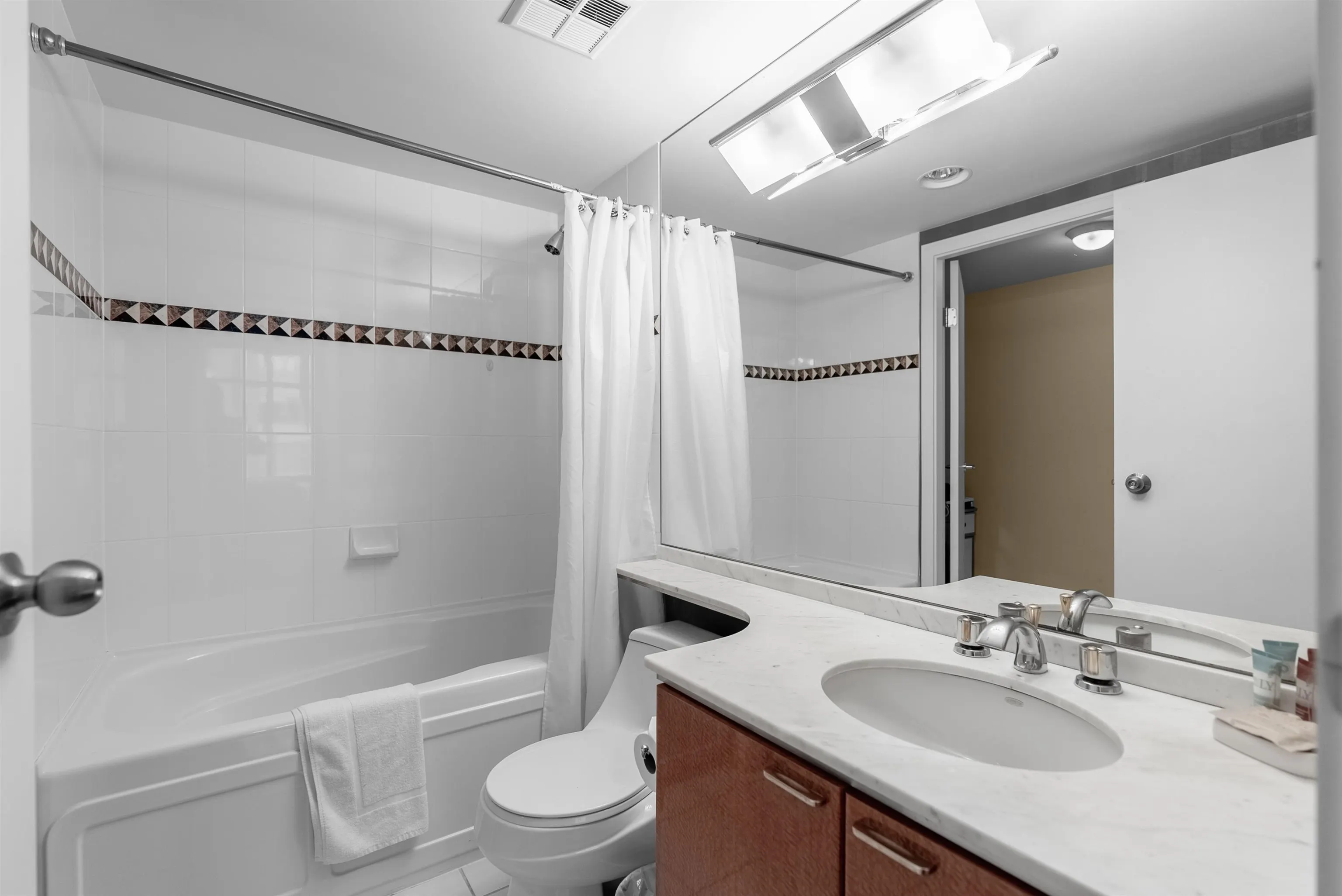 1004 1288 Alberni Street