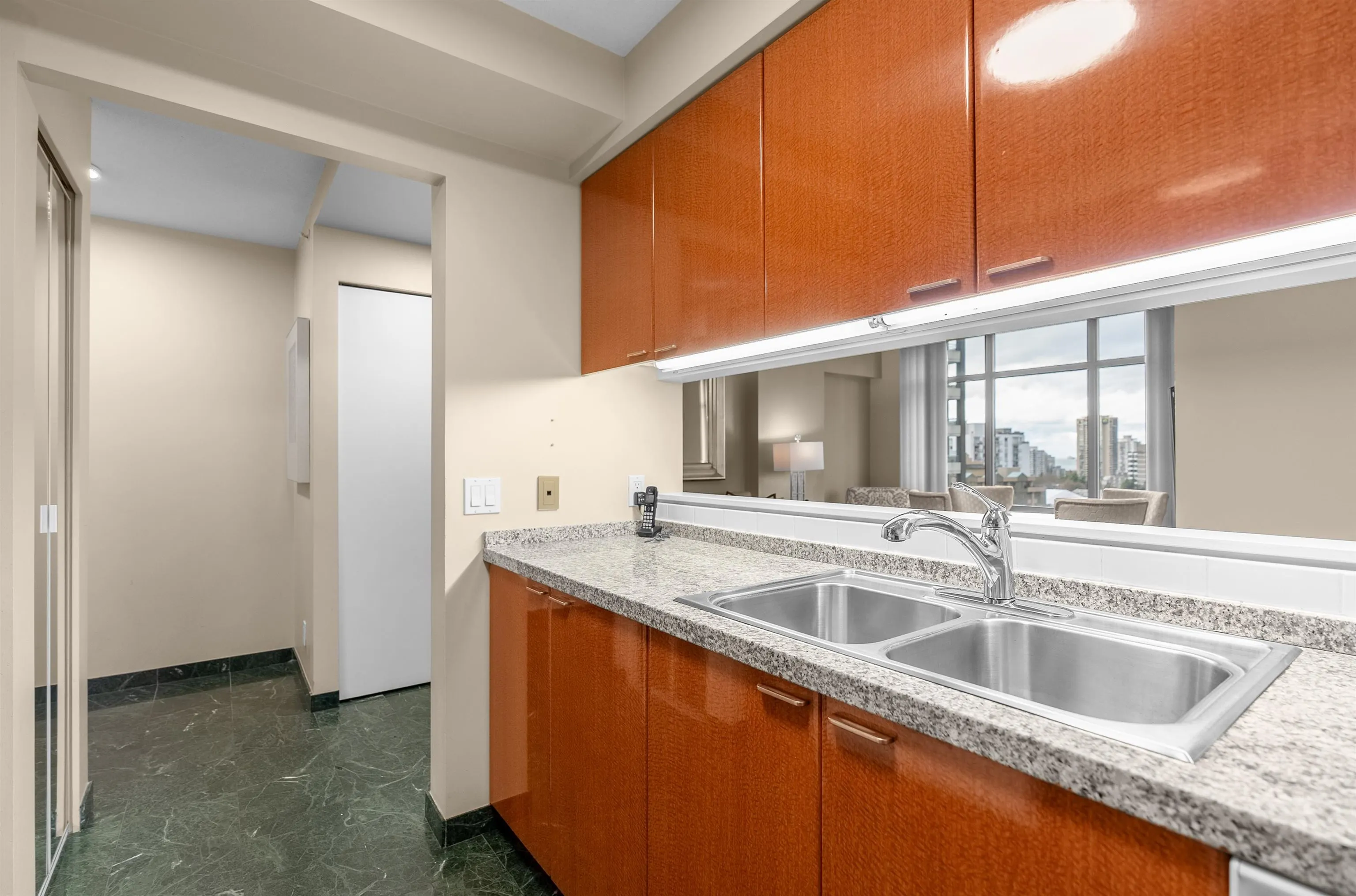 1004 1288 Alberni Street