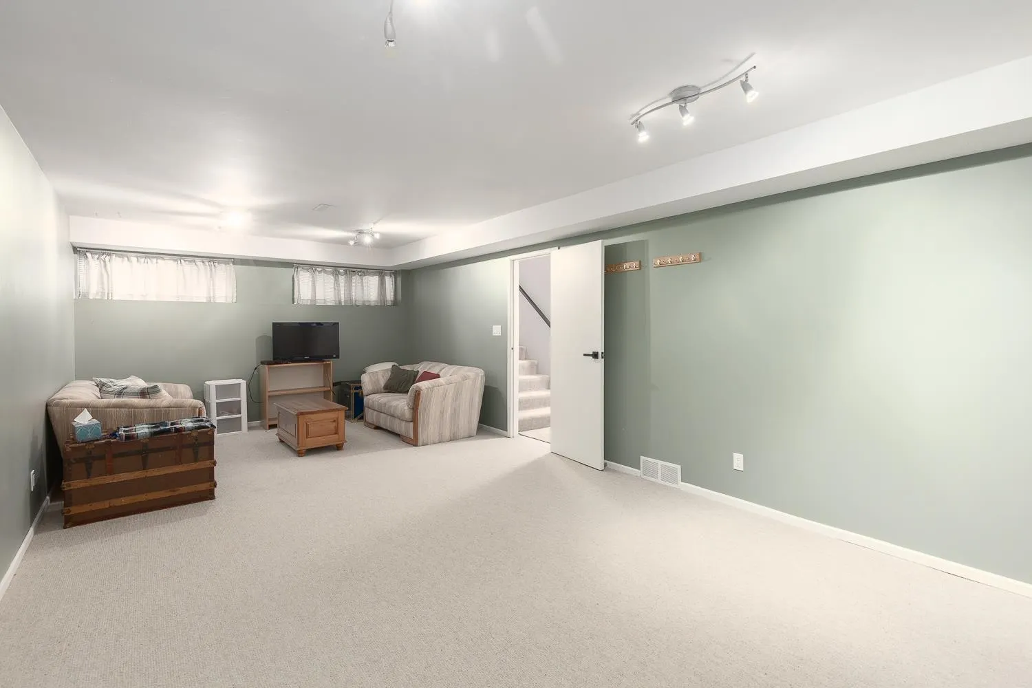 4132 Virginia Crescent