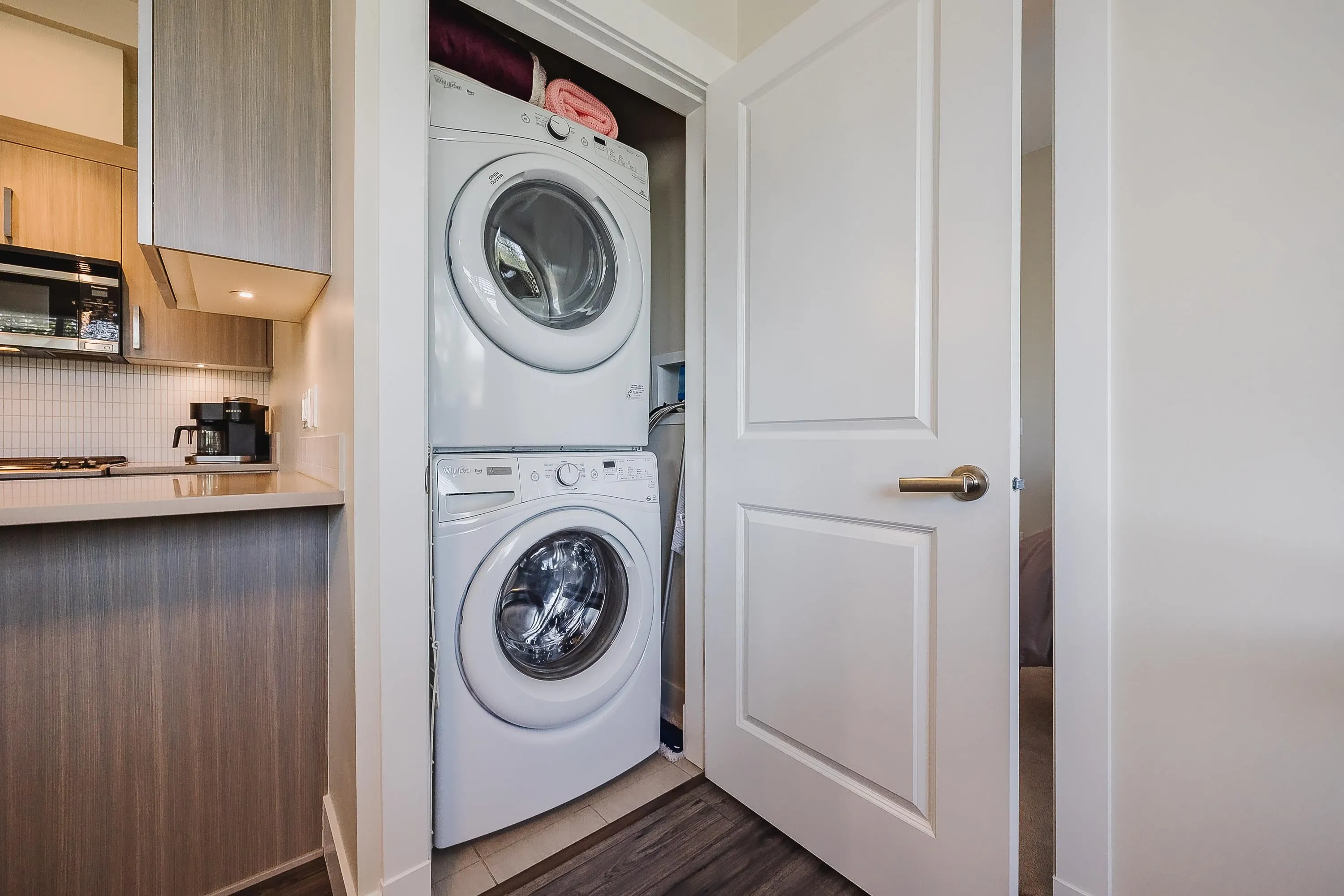 409 22327 River Road