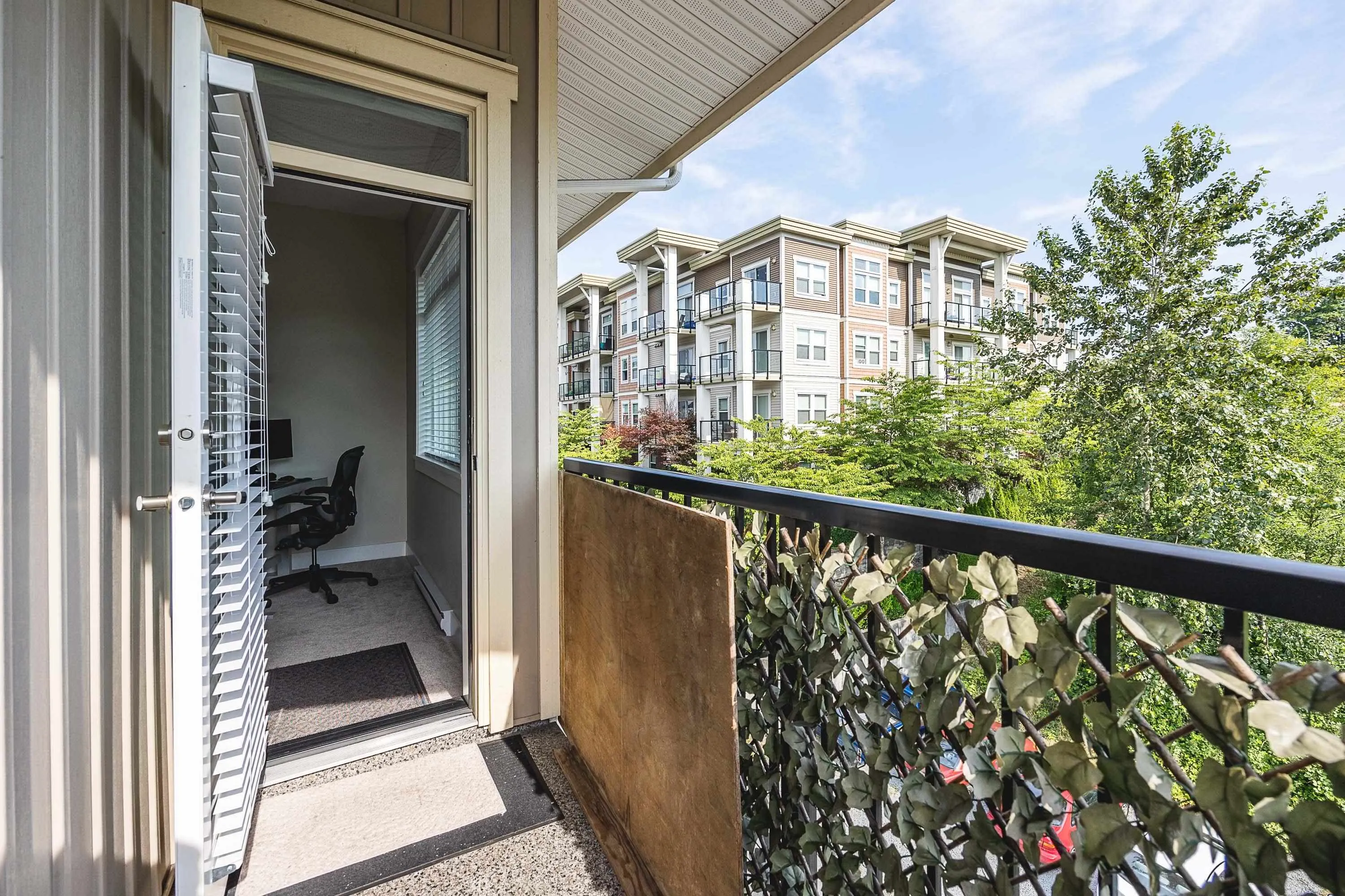 409 22327 River Road