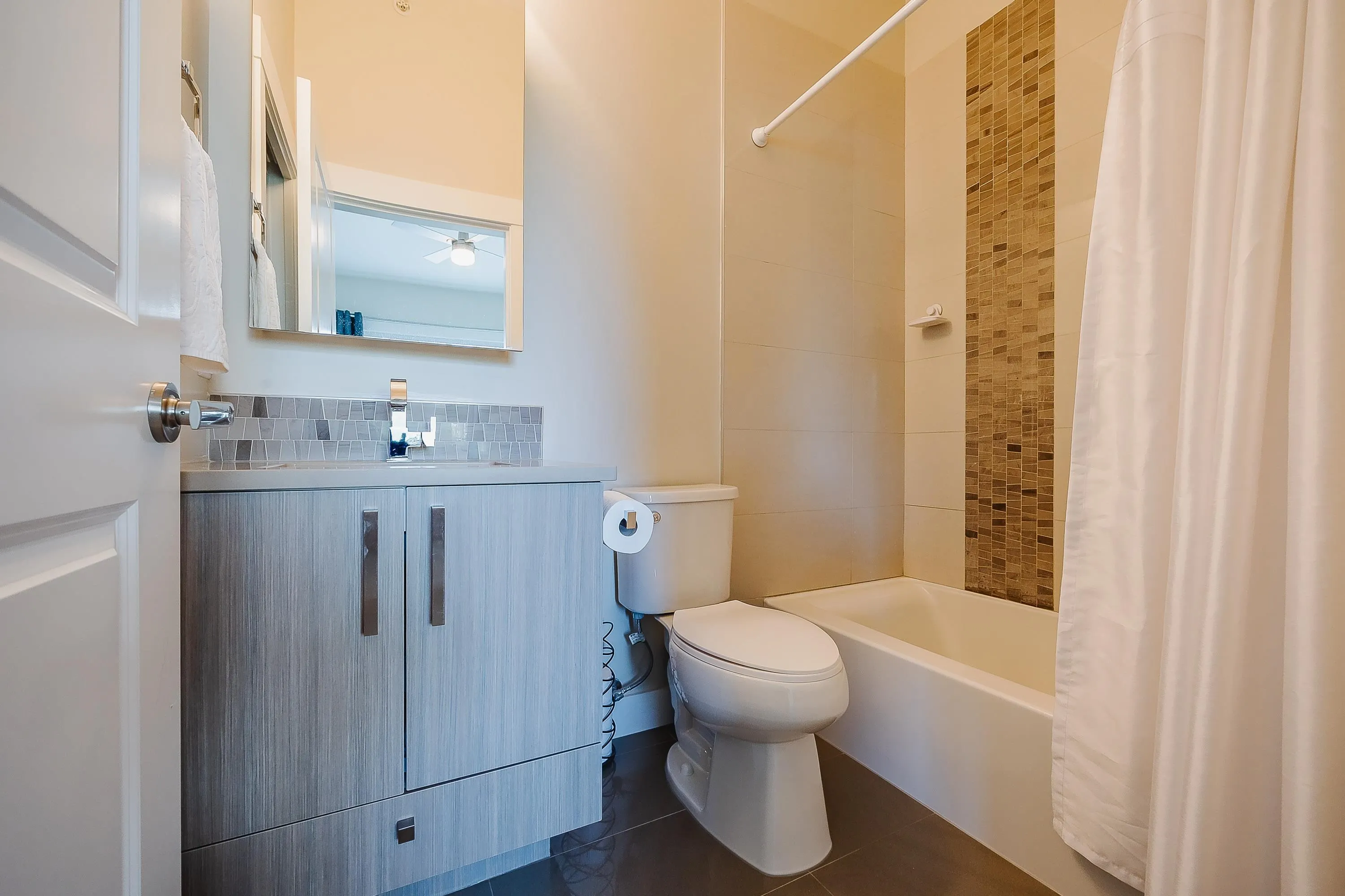 409 22327 River Road