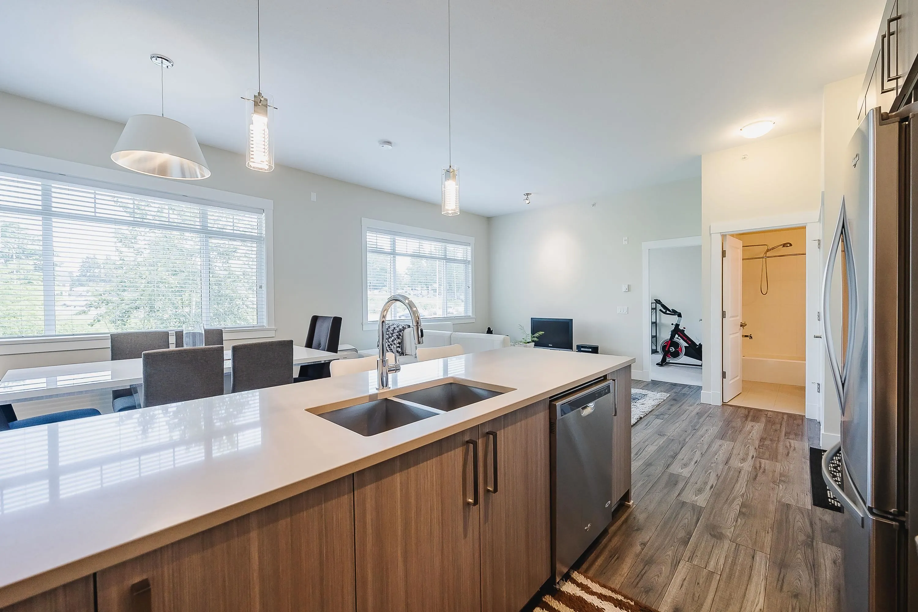 409 22327 River Road