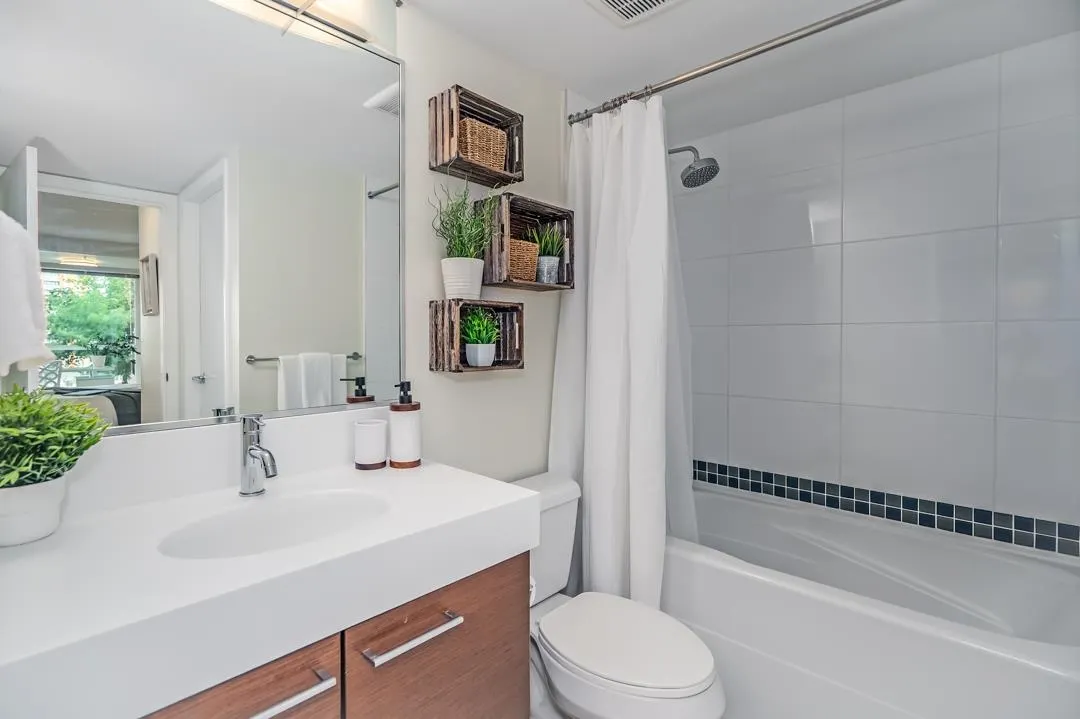 403 2770 Sophia Street