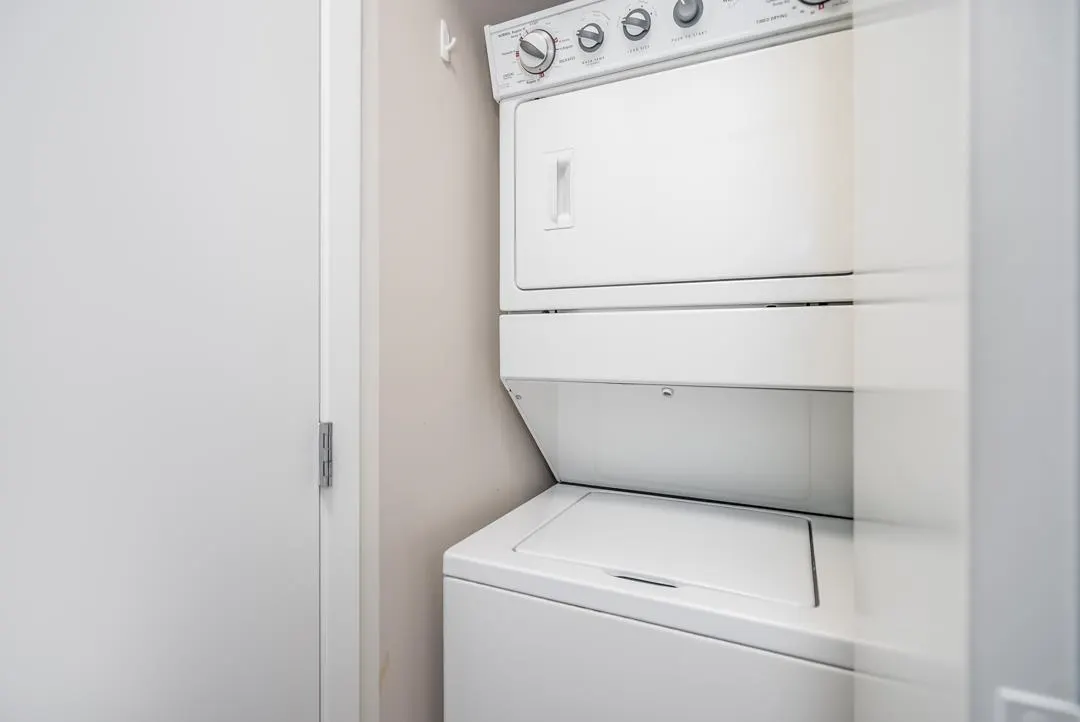 403 2770 Sophia Street