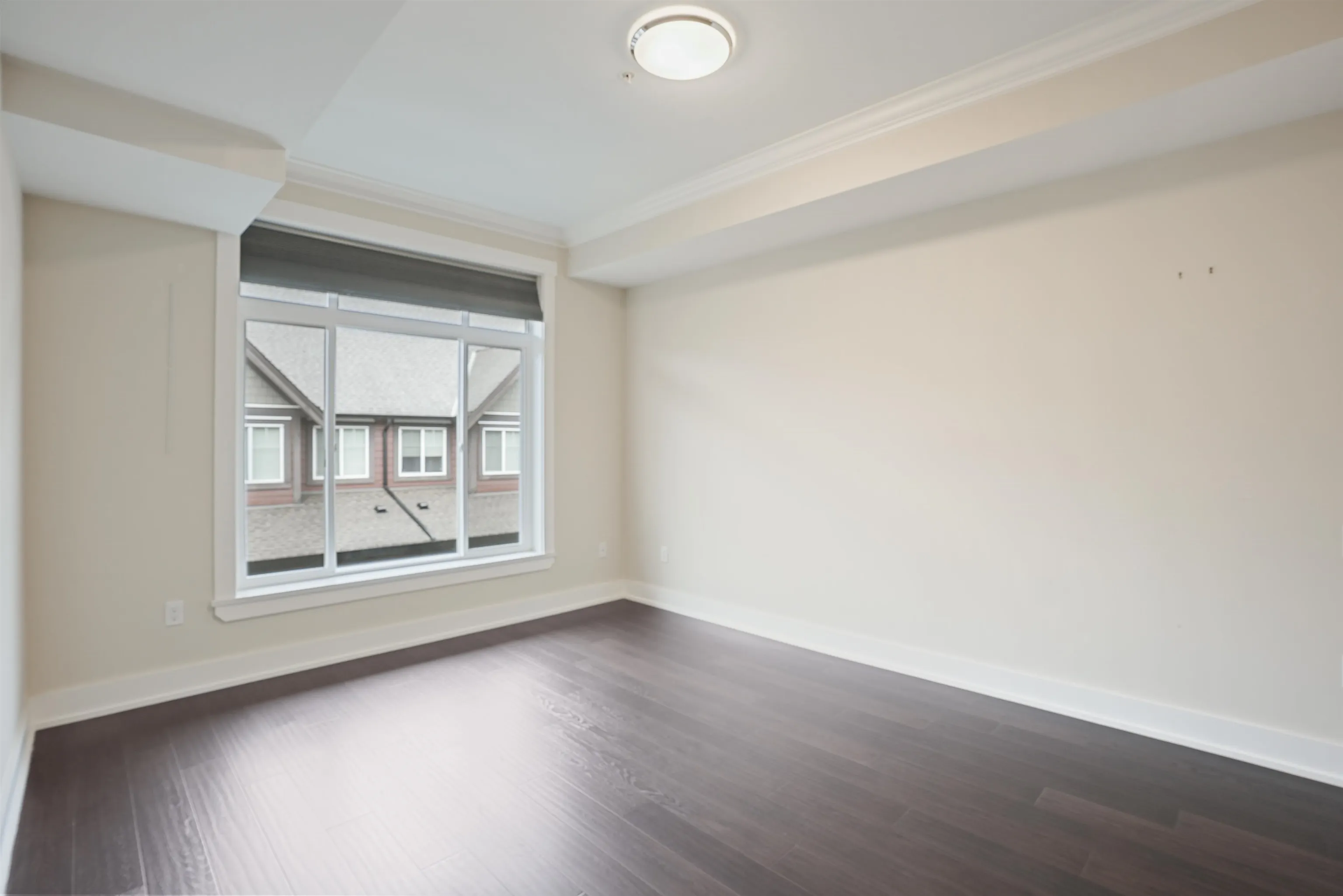 208 14885 60 Avenue