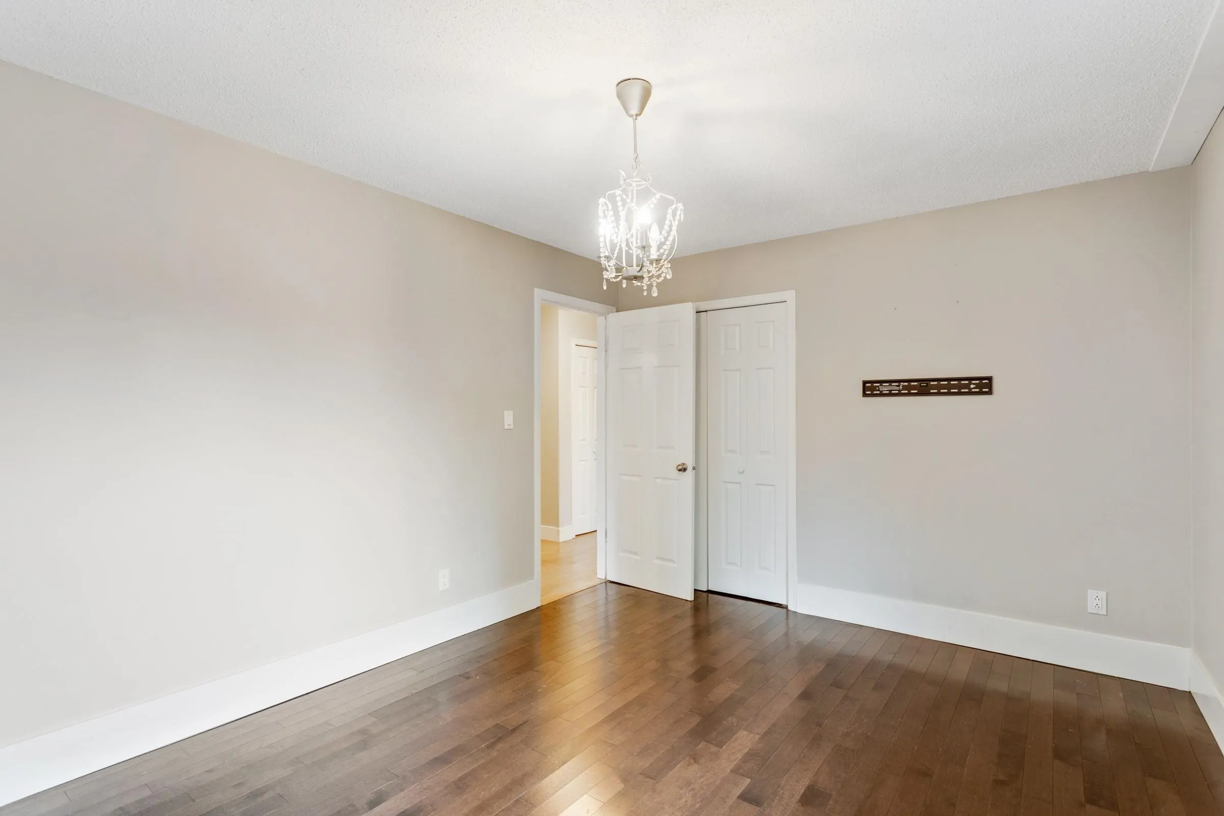 733 Kingfisher Place