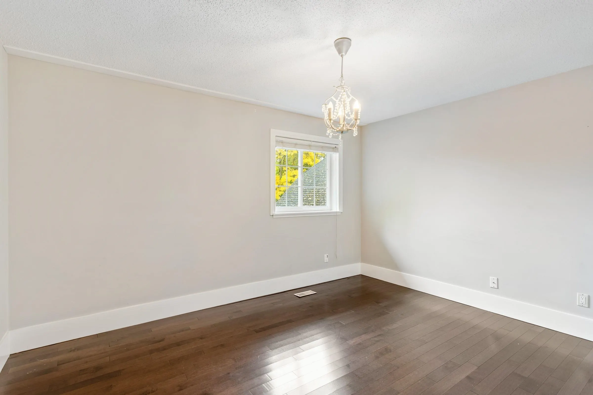 733 Kingfisher Place